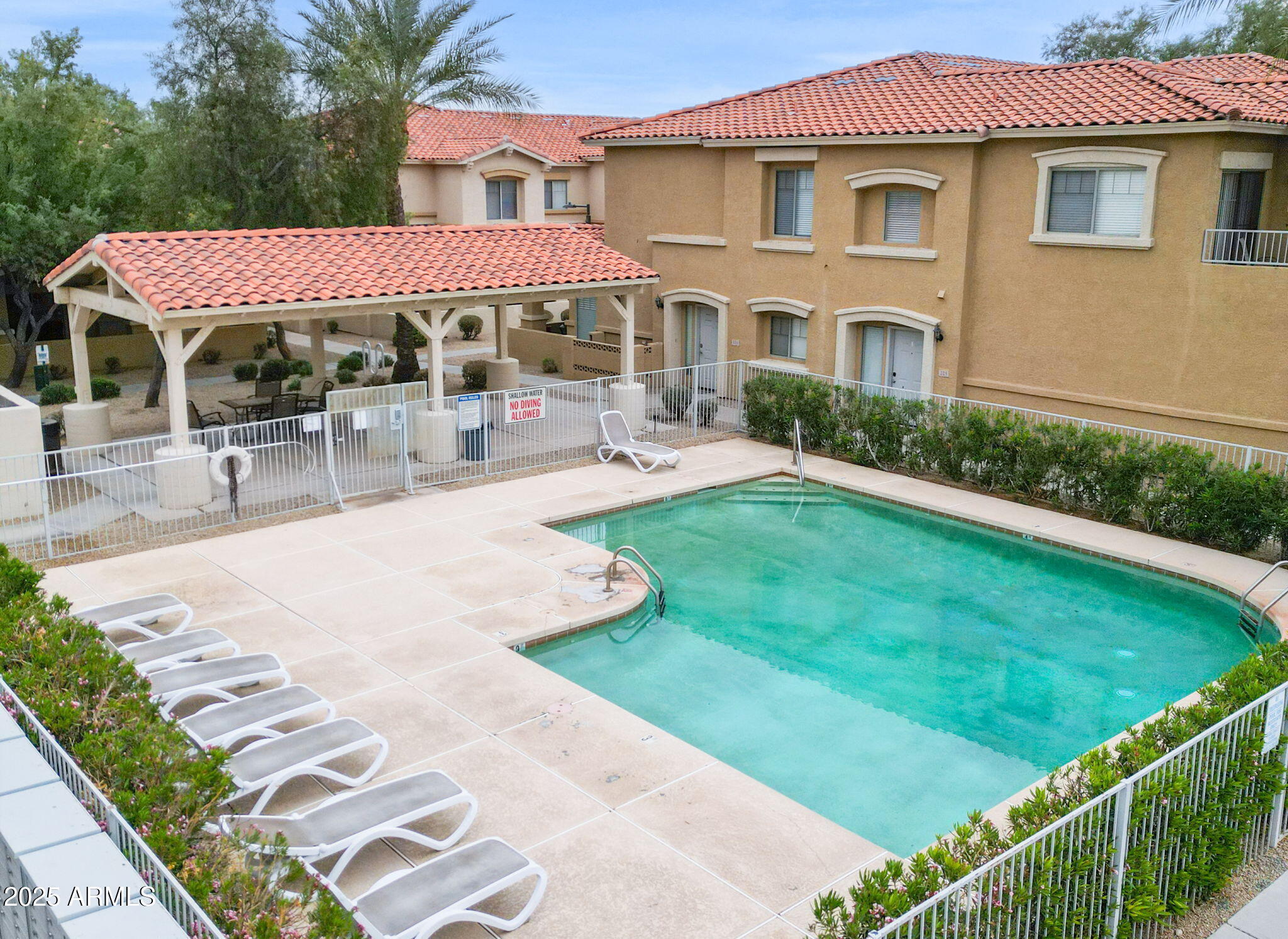 525 N MILLER Road 173