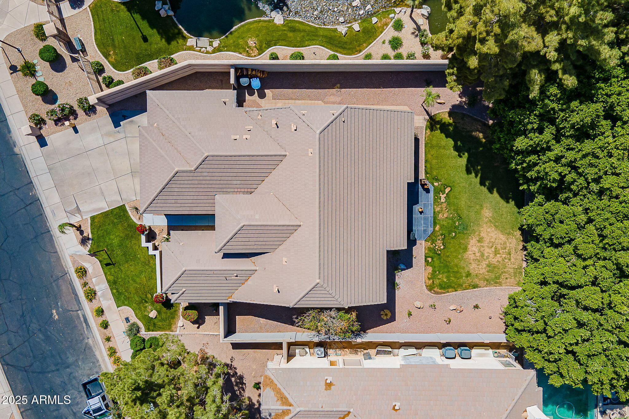 194 W SUNBURST Lane