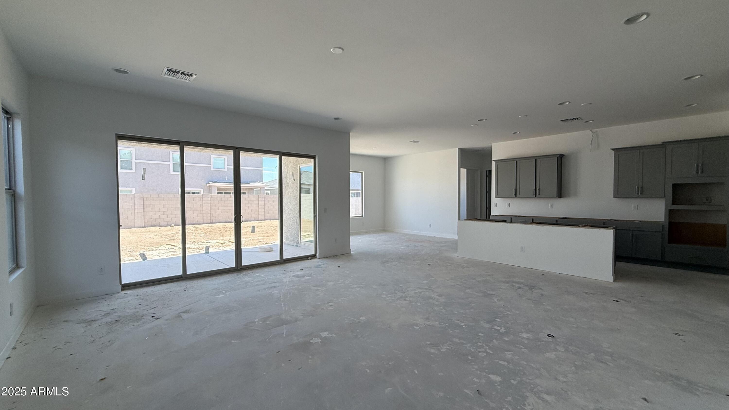 11423 E UTAH Avenue