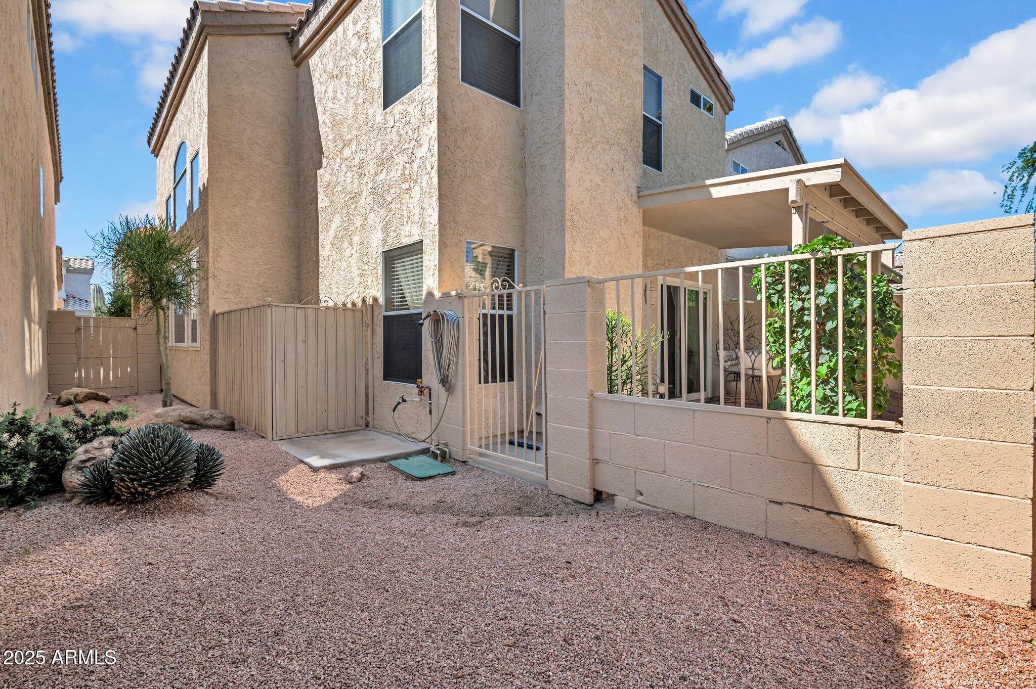 3502 E ROCKWOOD Drive