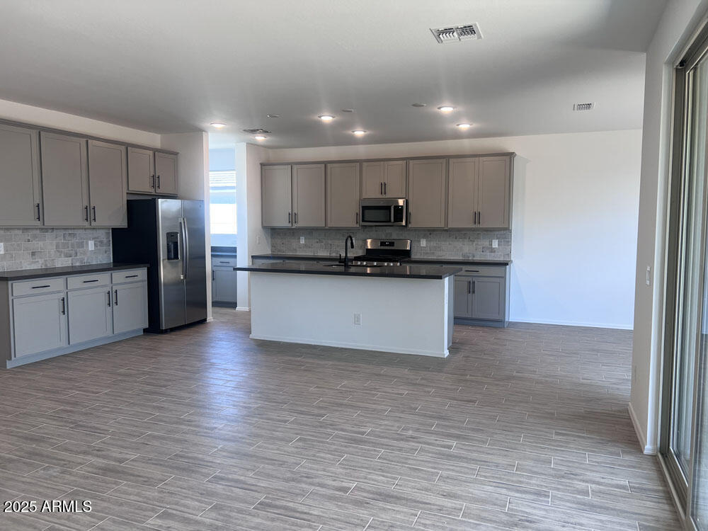 47253 W PECAN WOODS