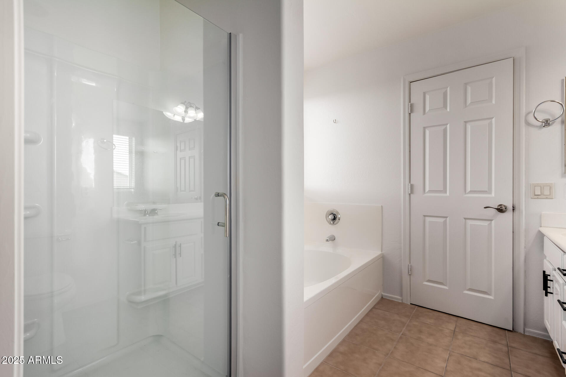 1222 E CANYON Trail