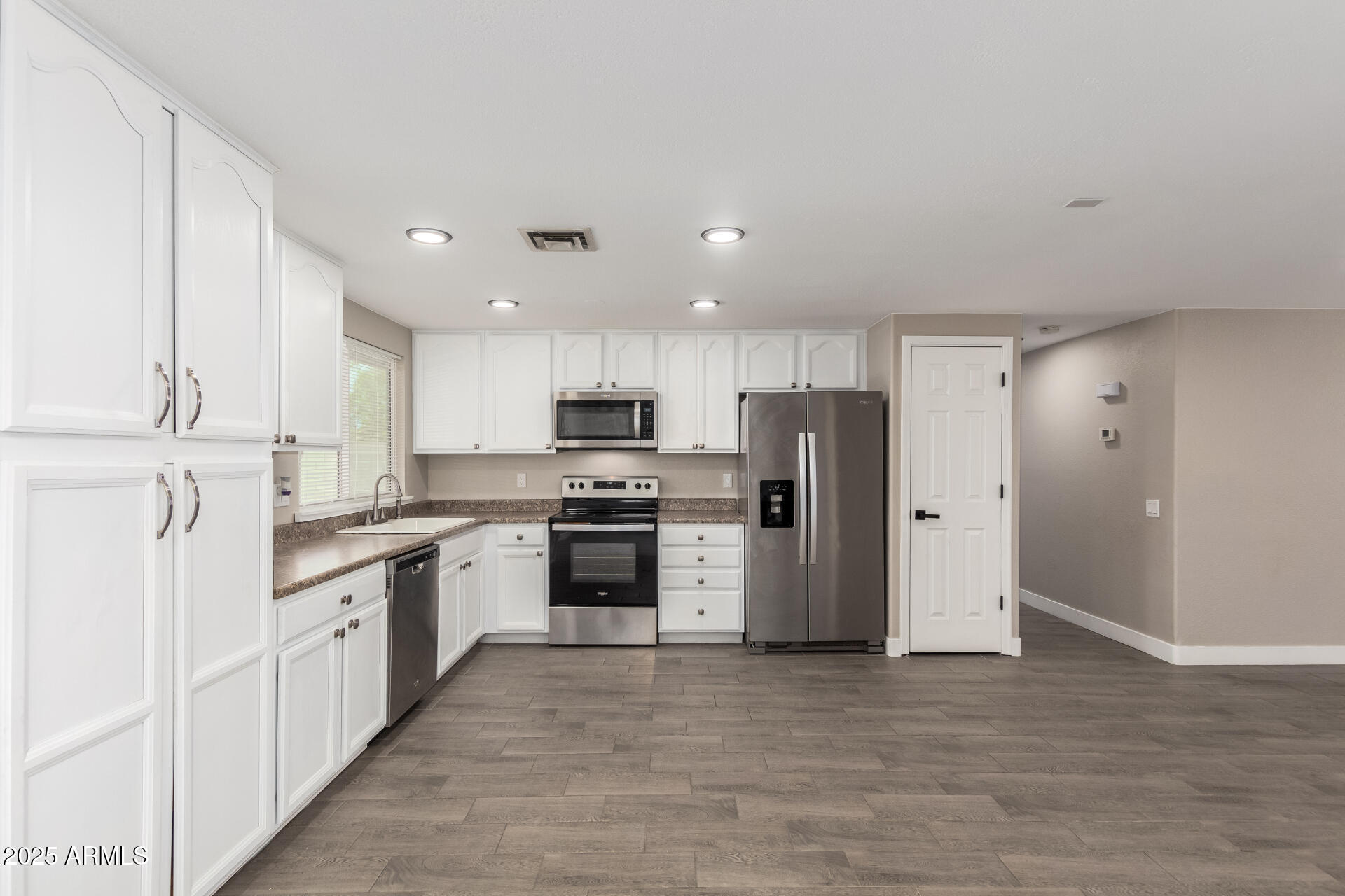 1713 W PALOMINO Drive