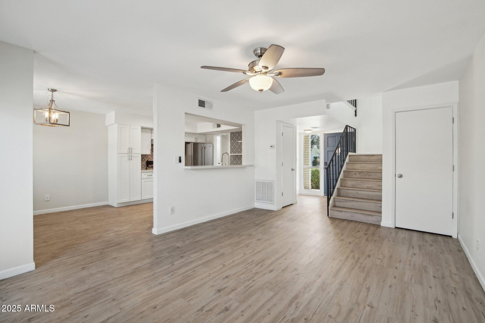 610 E MONTEBELLO Avenue 46
