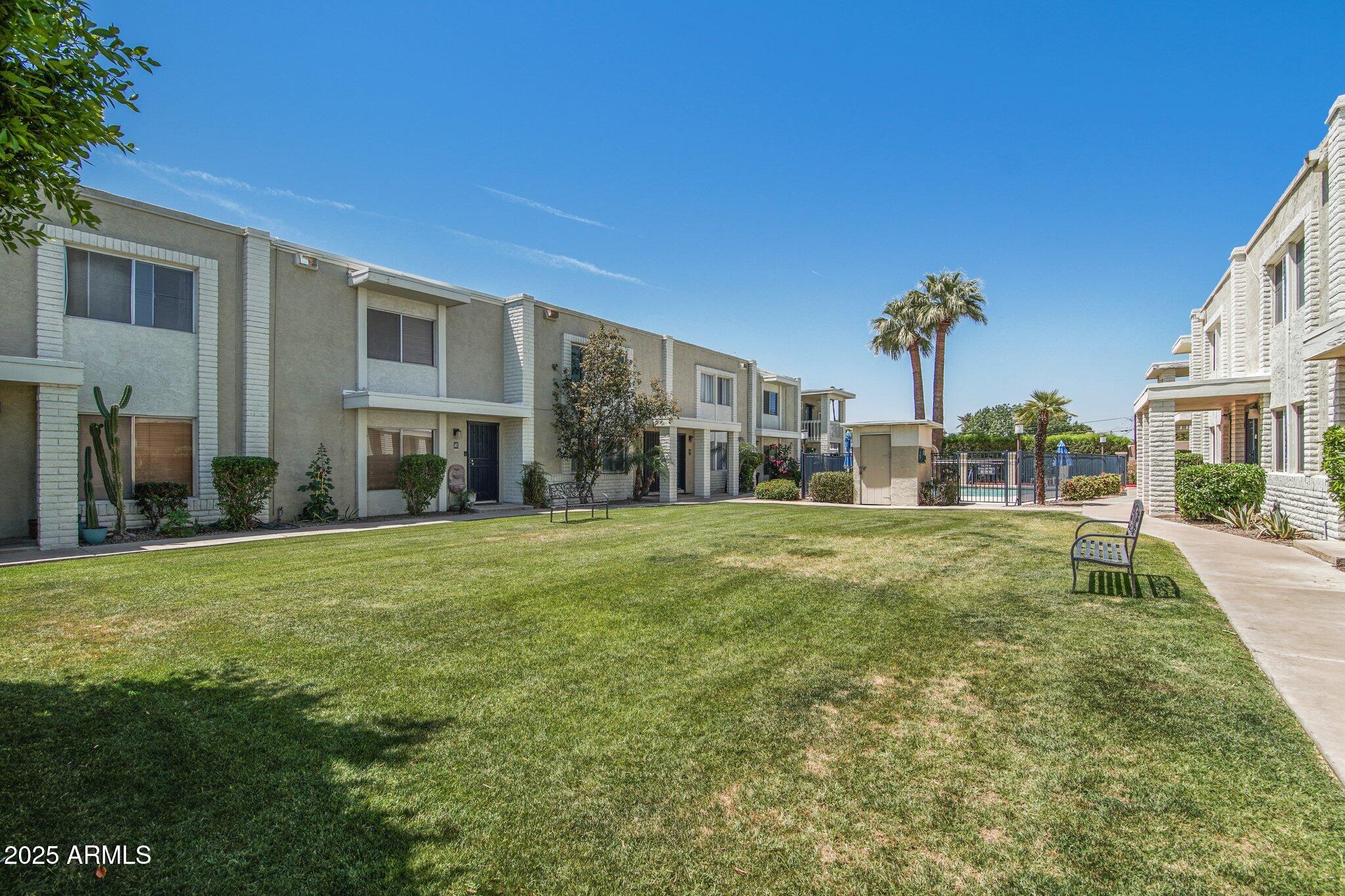 610 E MONTEBELLO Avenue 46