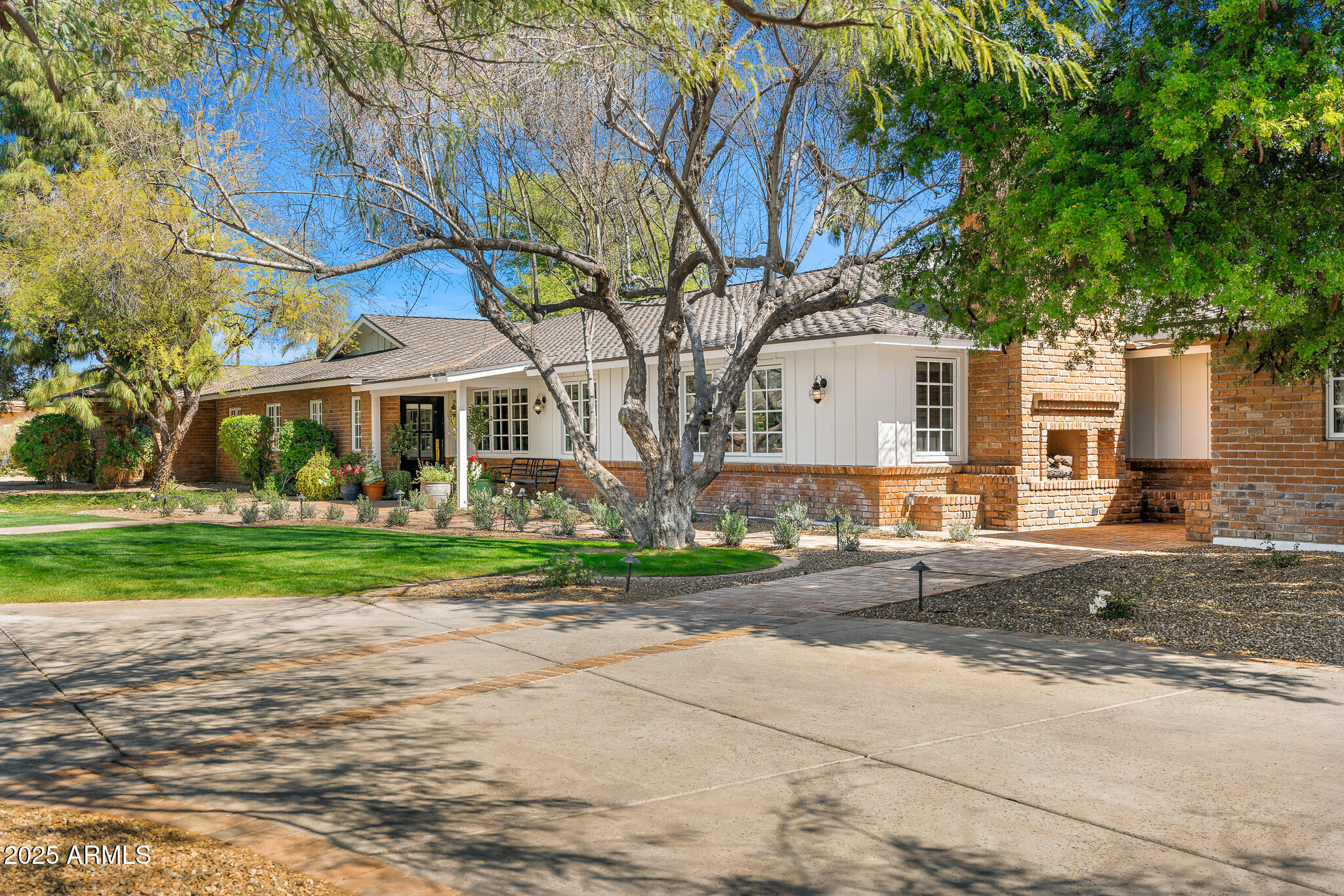 5801 N 70TH Place