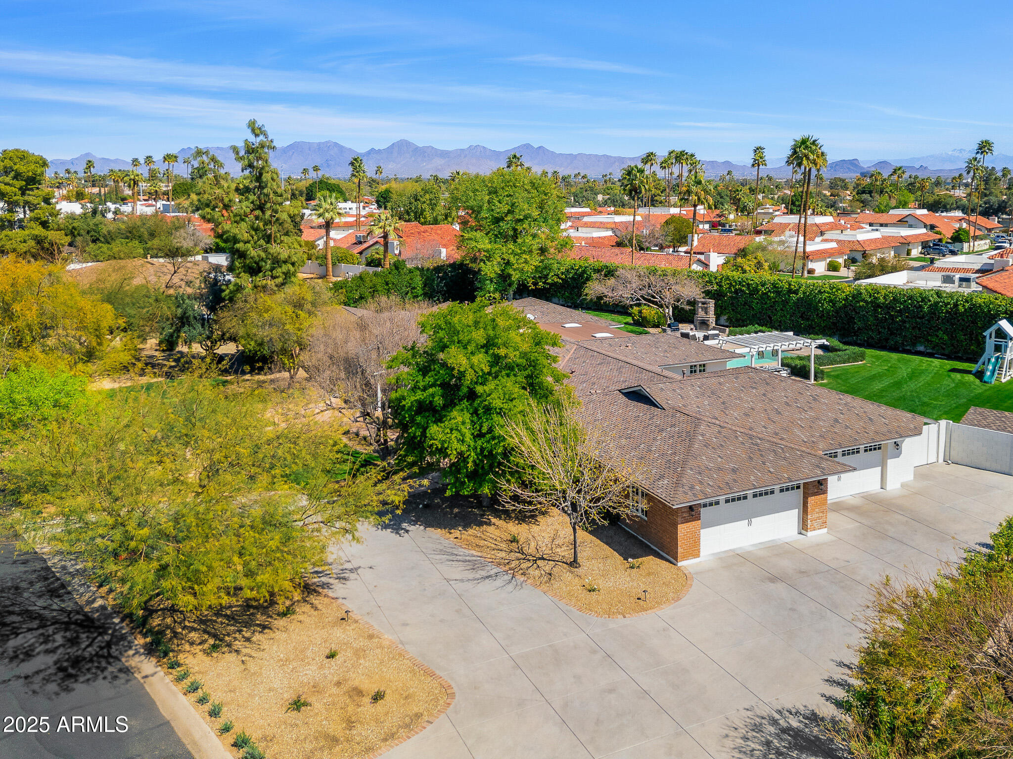 5801 N 70TH Place