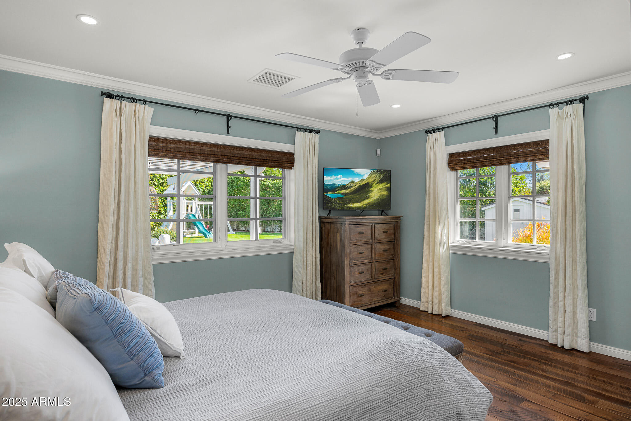 5801 N 70TH Place