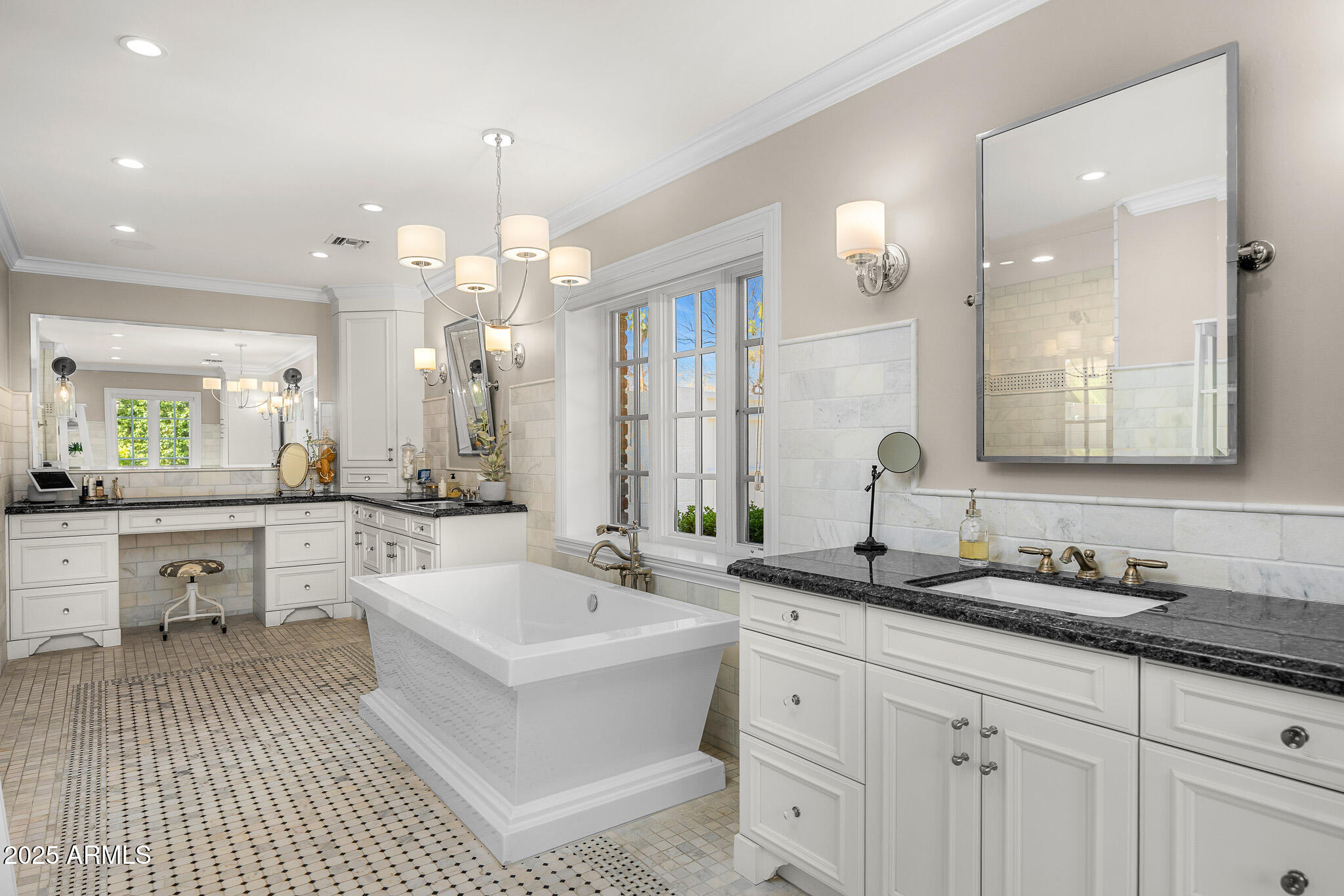 5801 N 70TH Place