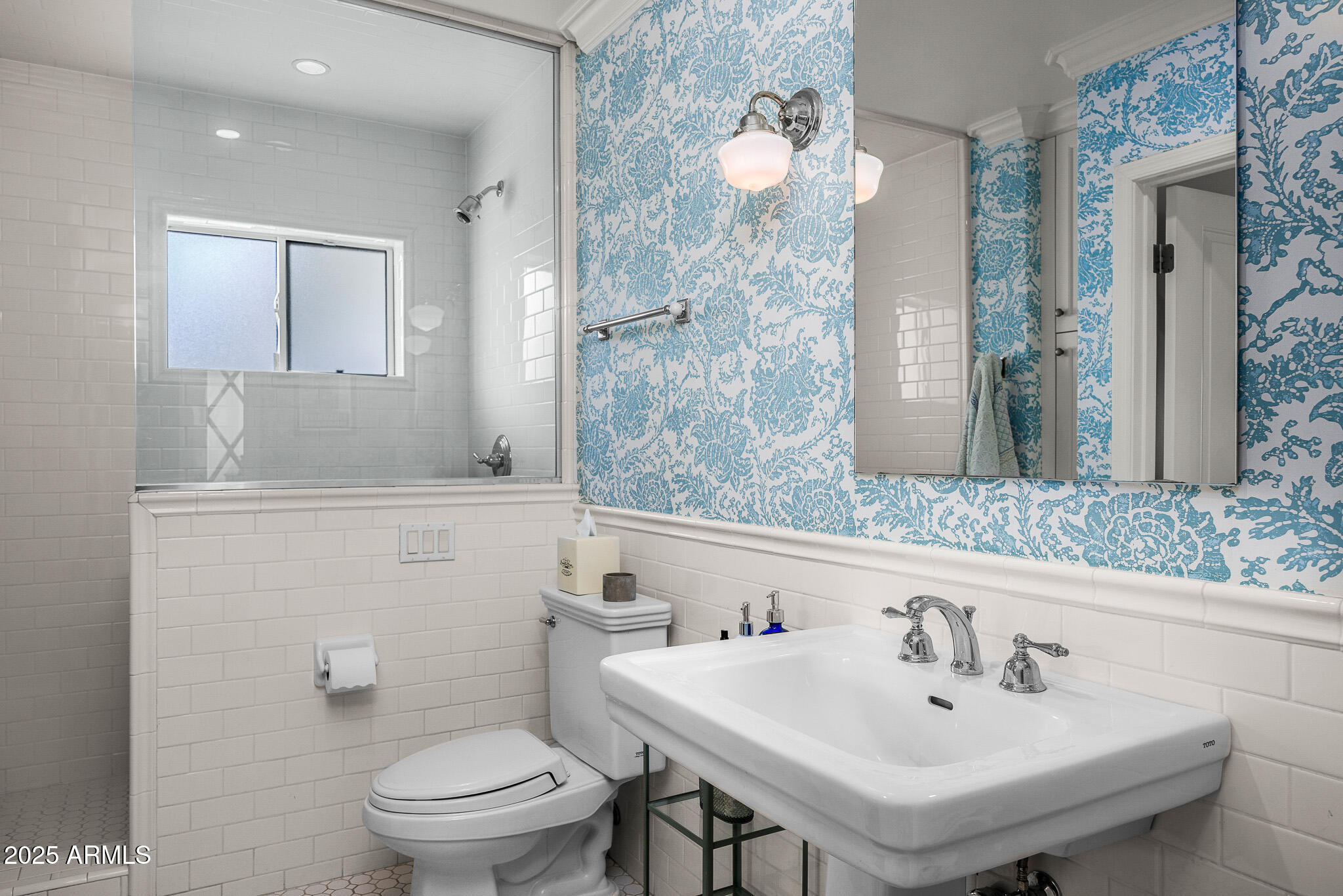 5801 N 70TH Place