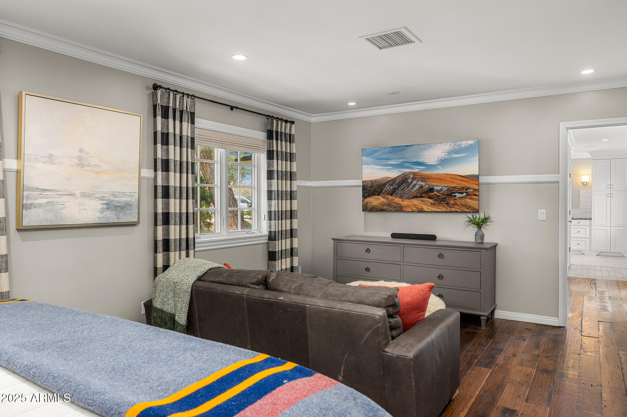 5801 N 70TH Place