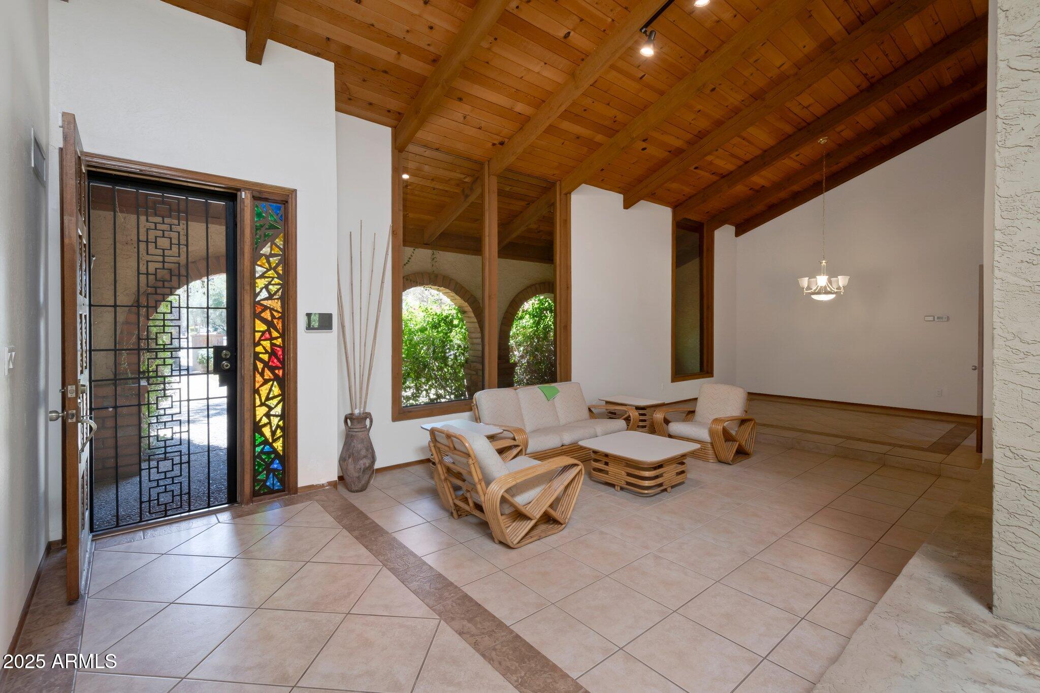 8637 E APPALOOSA Trail