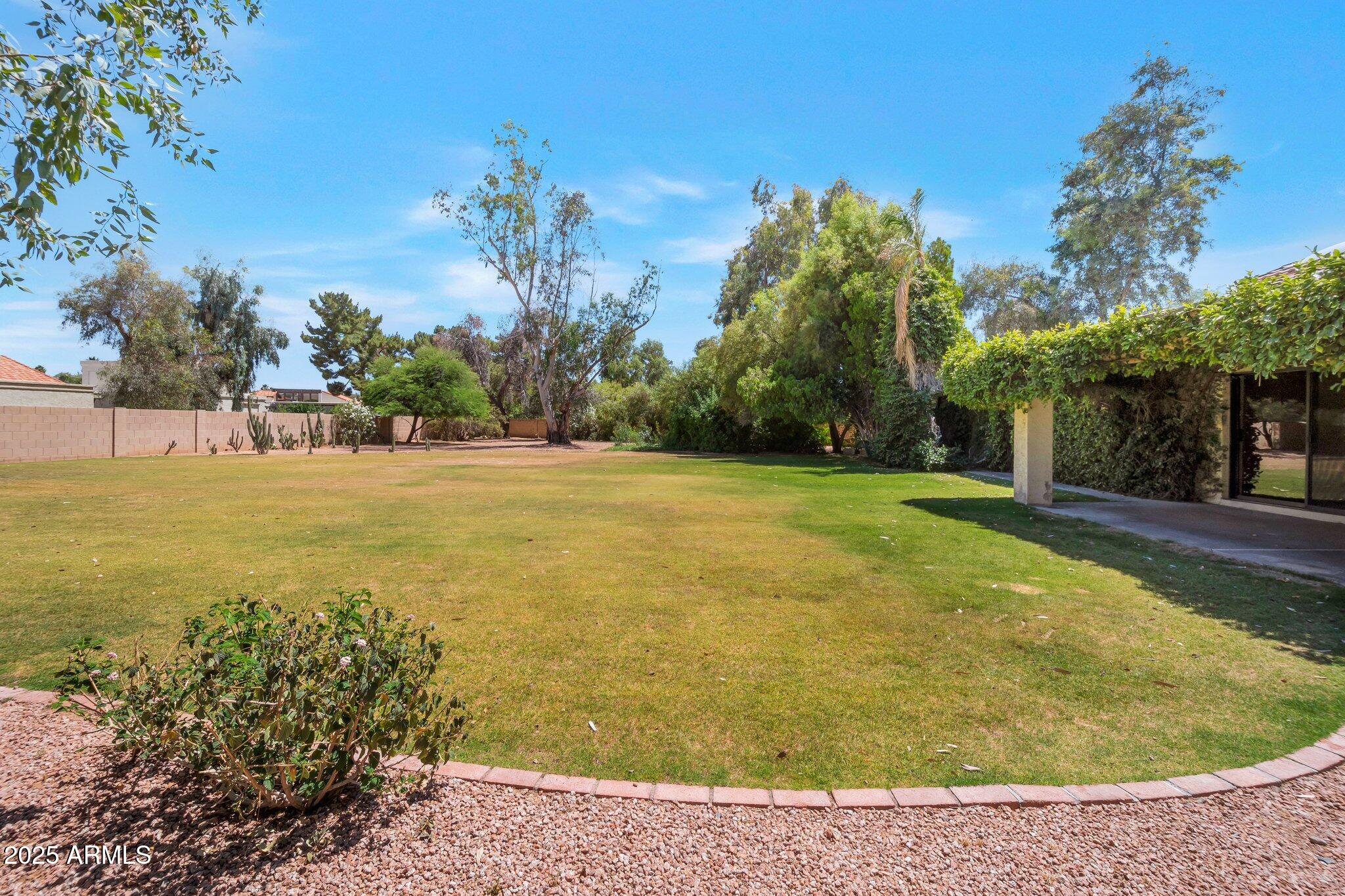 8637 E APPALOOSA Trail