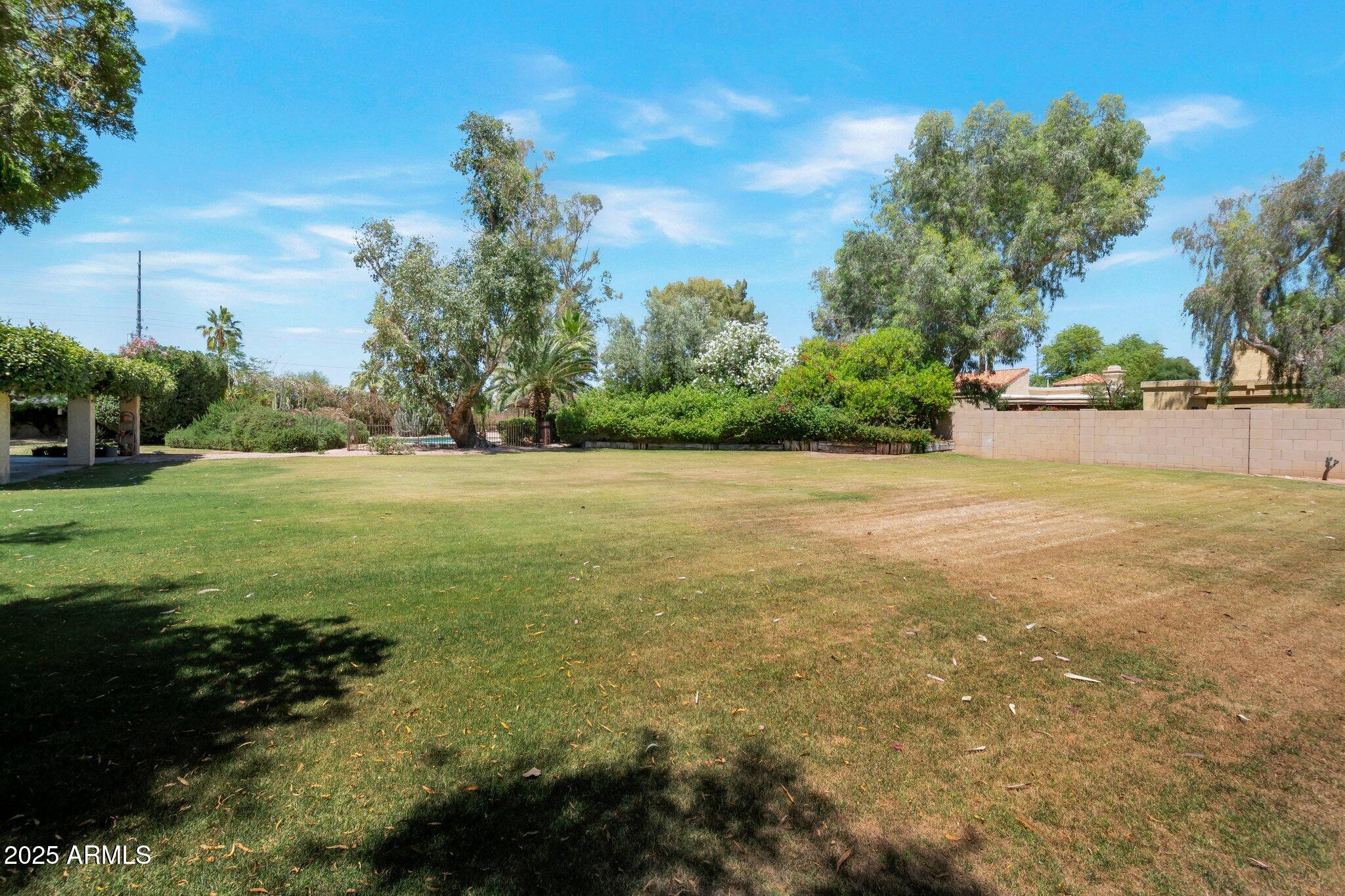 8637 E APPALOOSA Trail