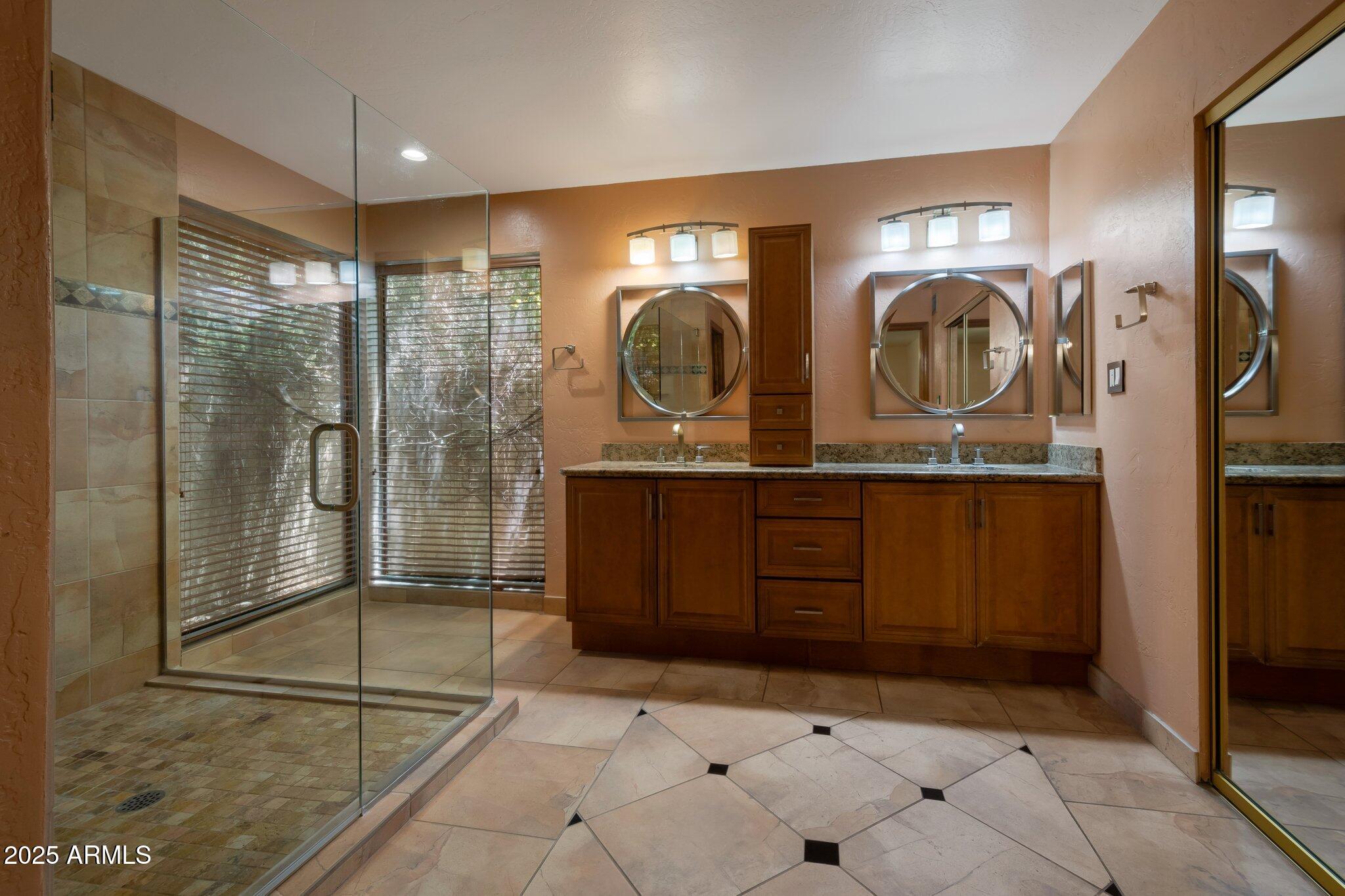 8637 E APPALOOSA Trail