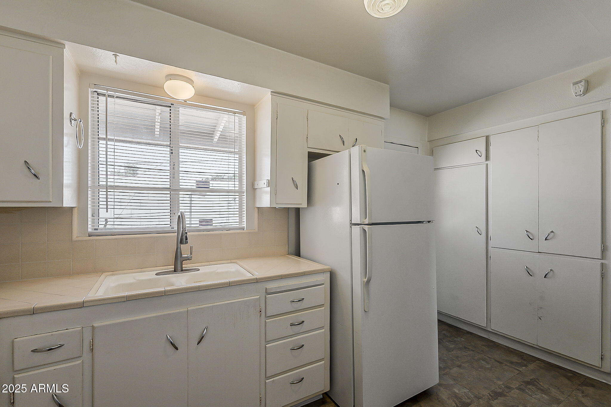 6225 N 10TH Place