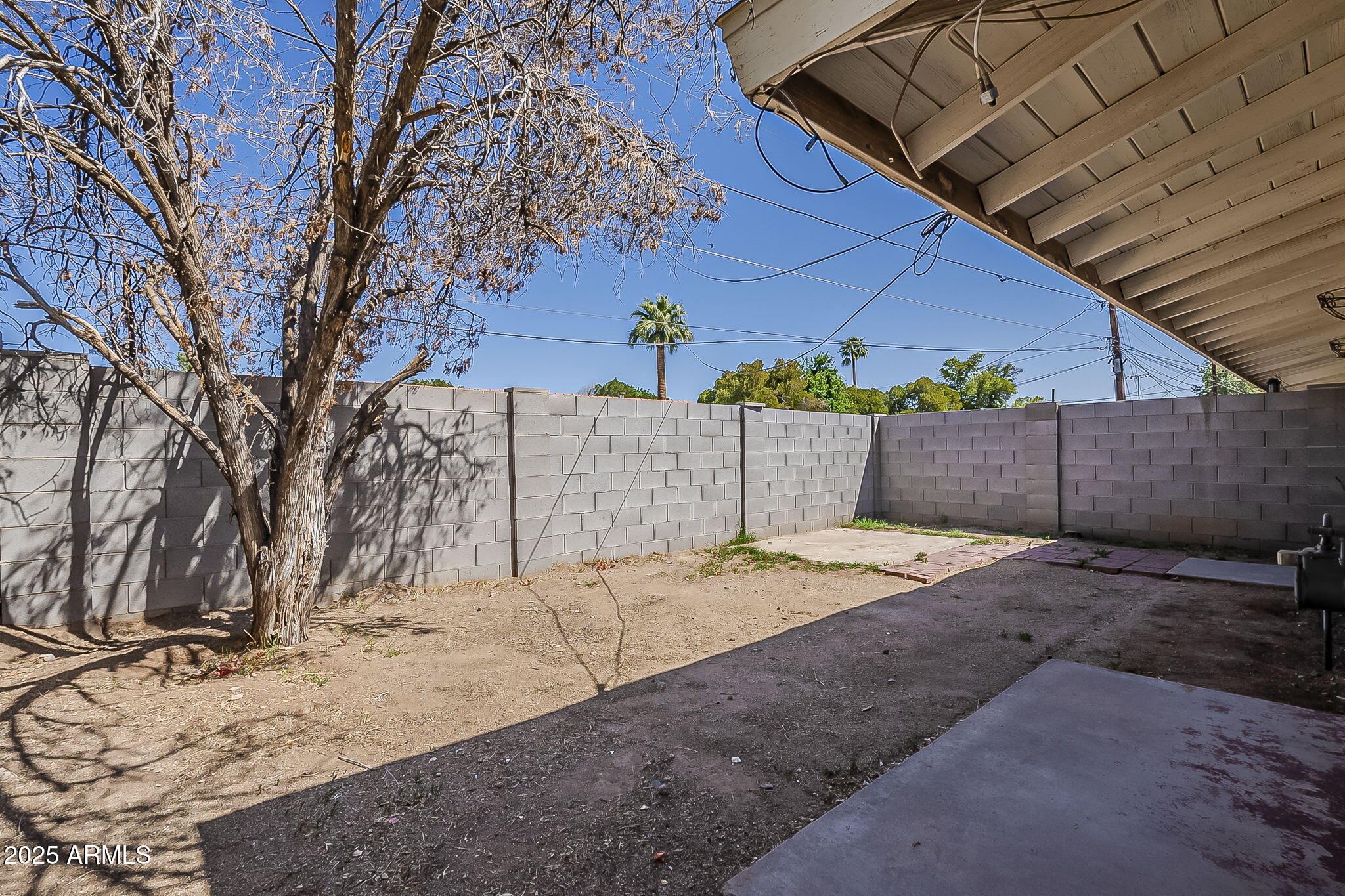 6225 N 10TH Place