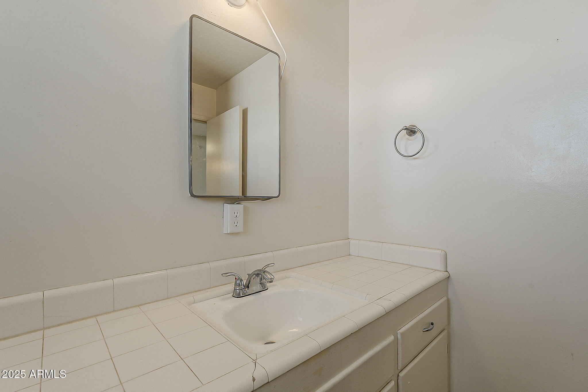 6225 N 10TH Place