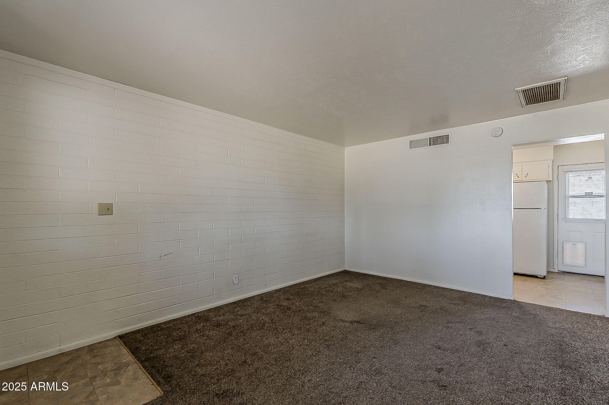 6225 N 10TH Place