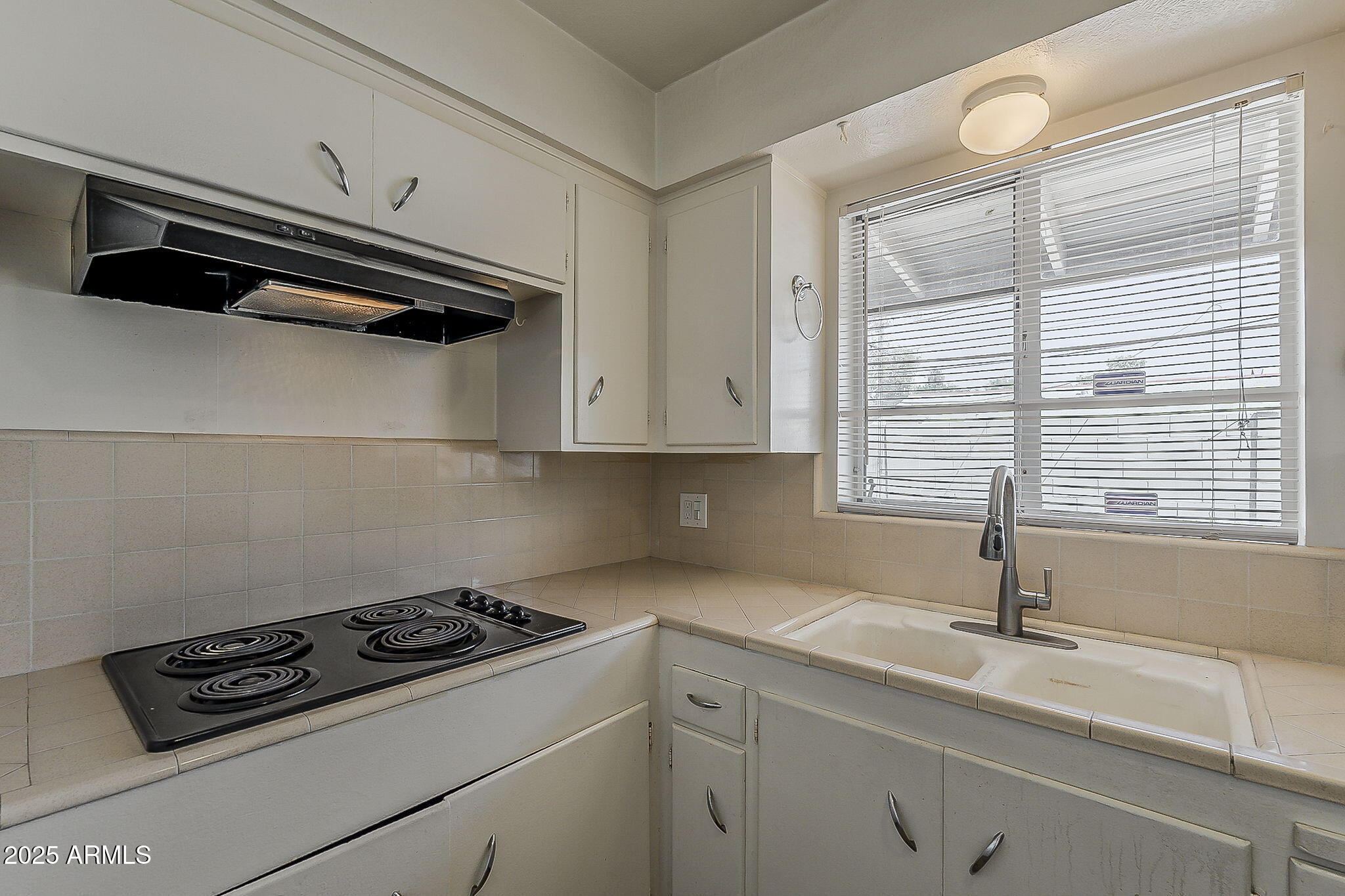 6225 N 10TH Place