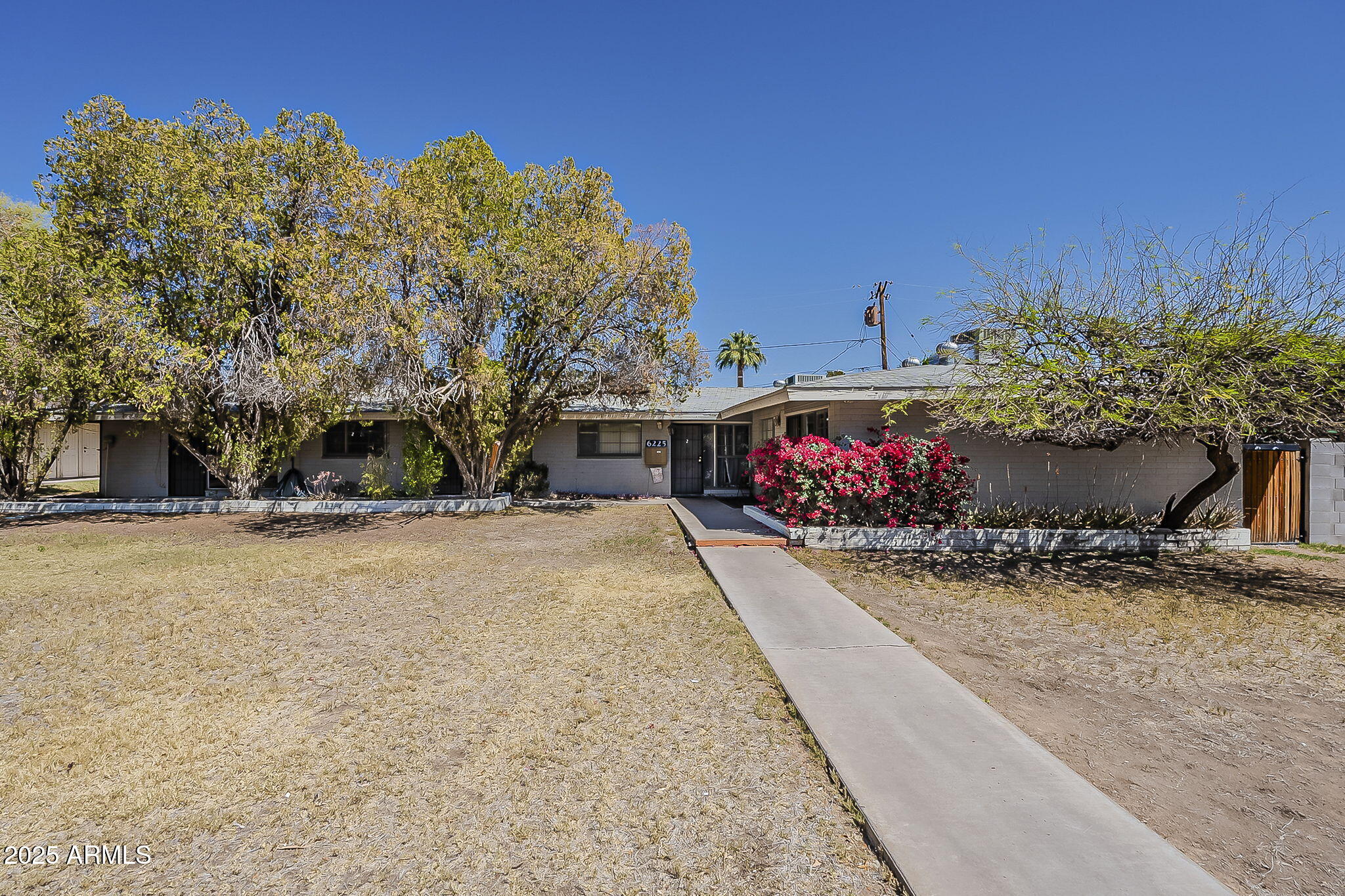 6225 N 10TH Place