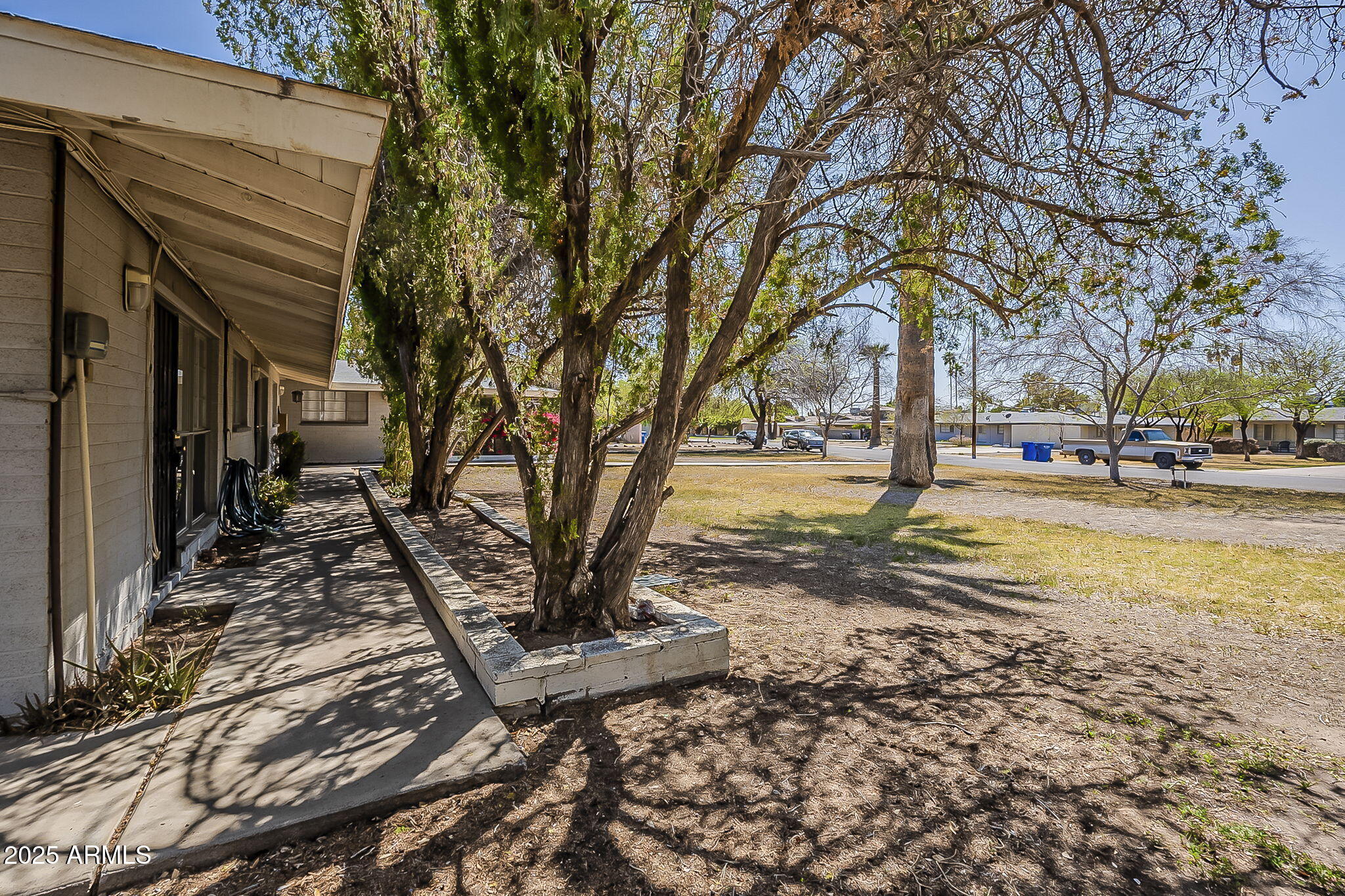 6225 N 10TH Place
