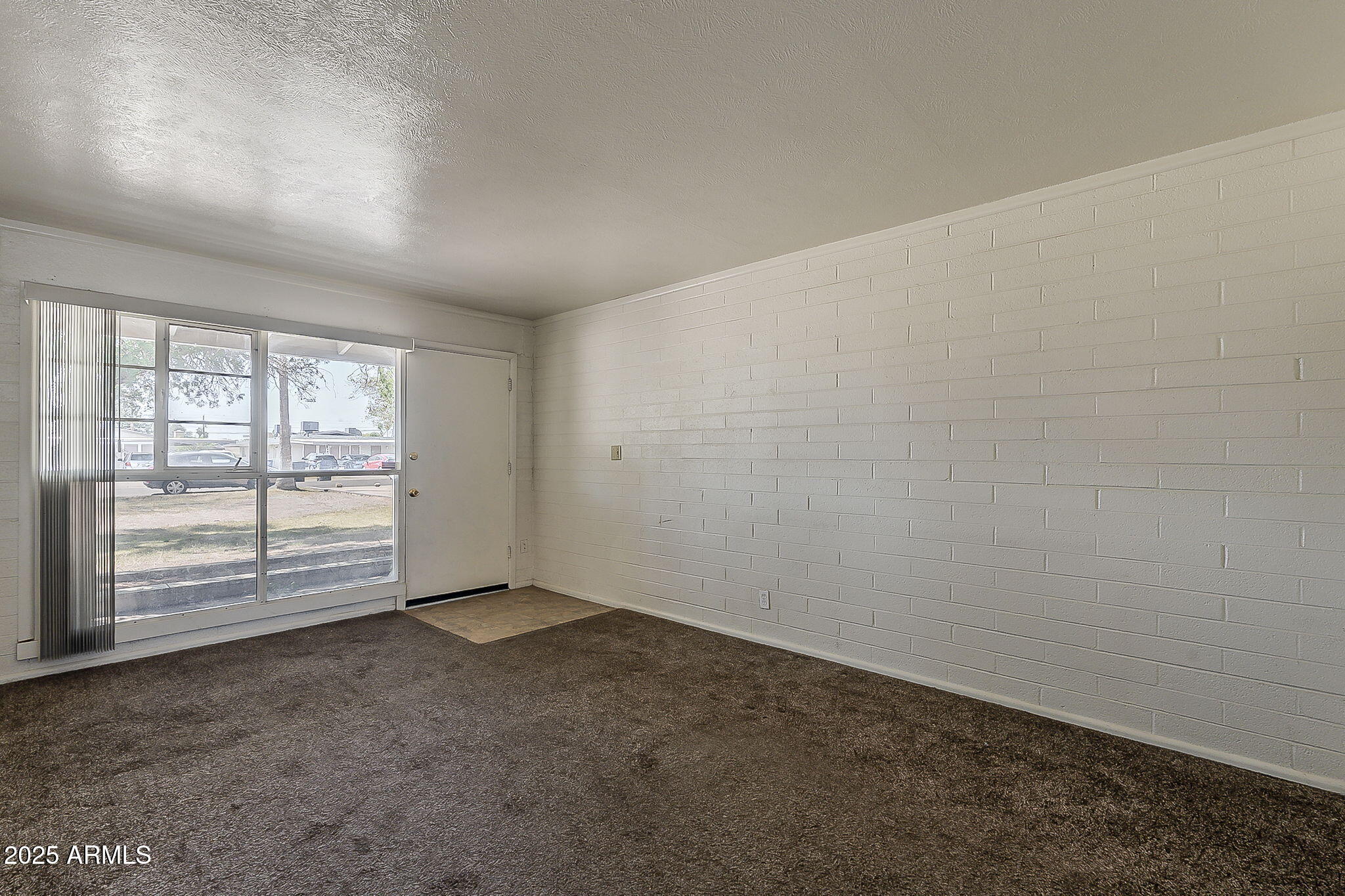 6225 N 10TH Place