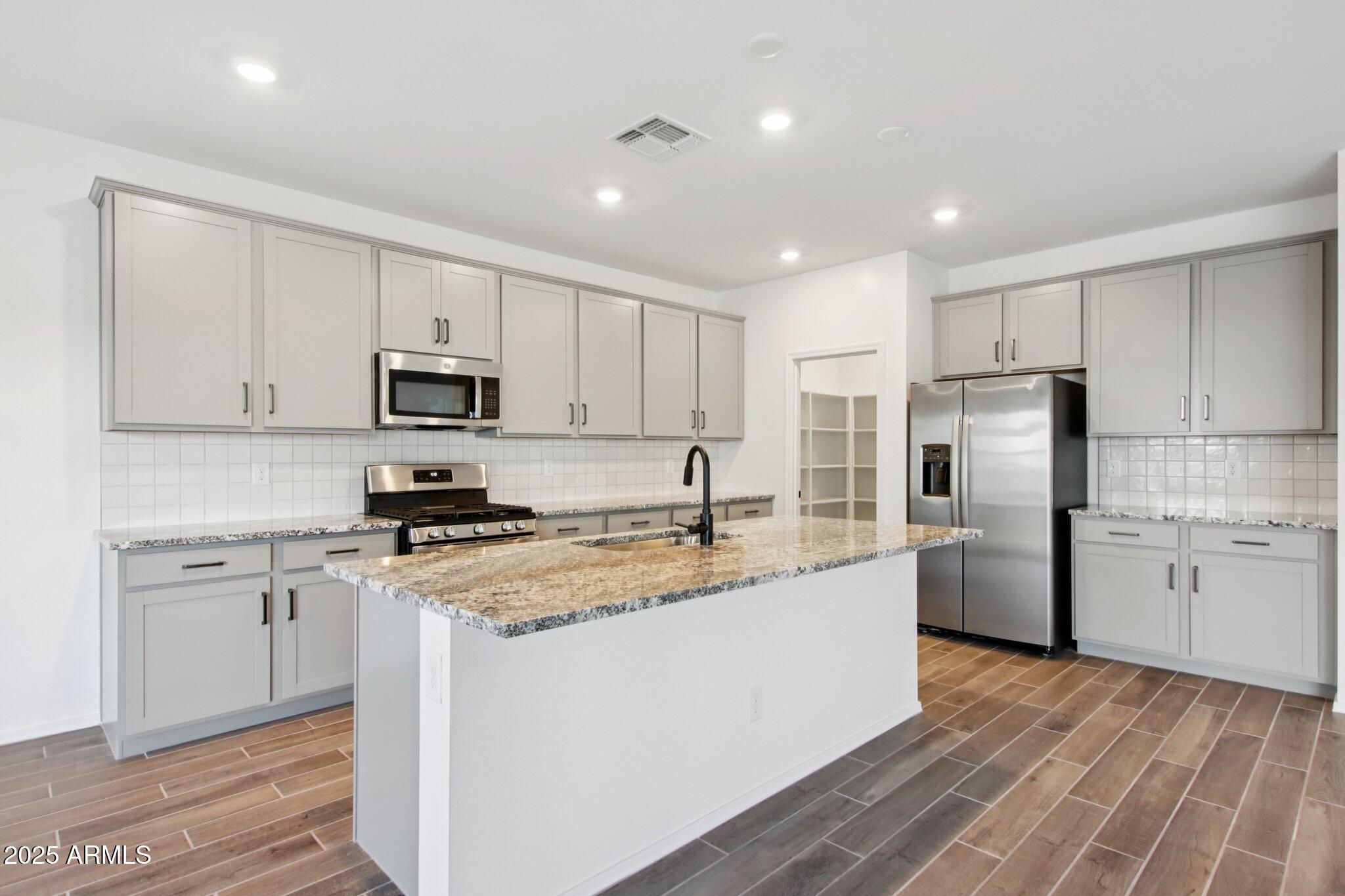 47235 W PECAN WOODS
