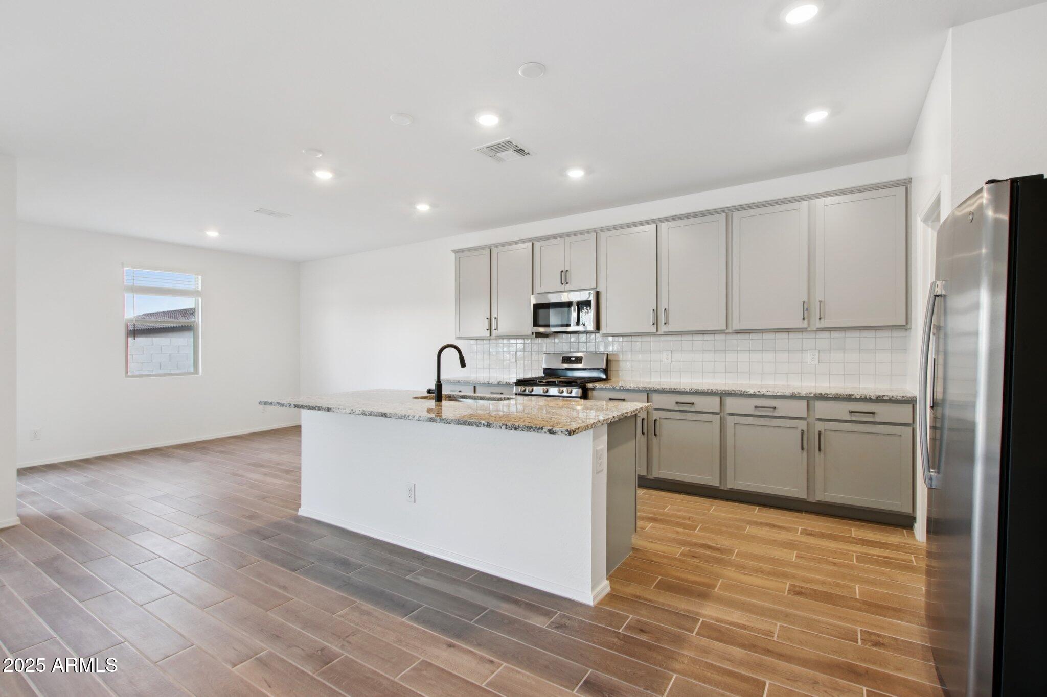 47235 W PECAN WOODS