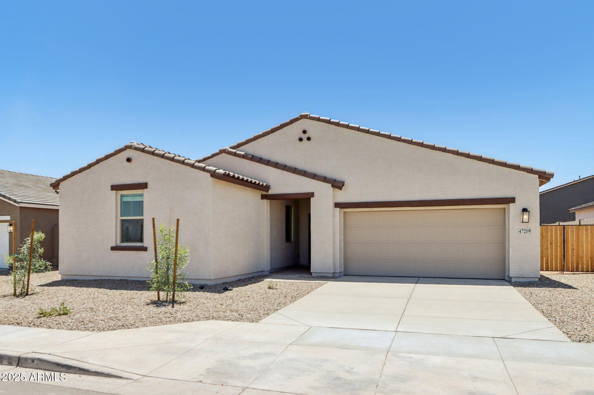 47219 W PECAN WOODS