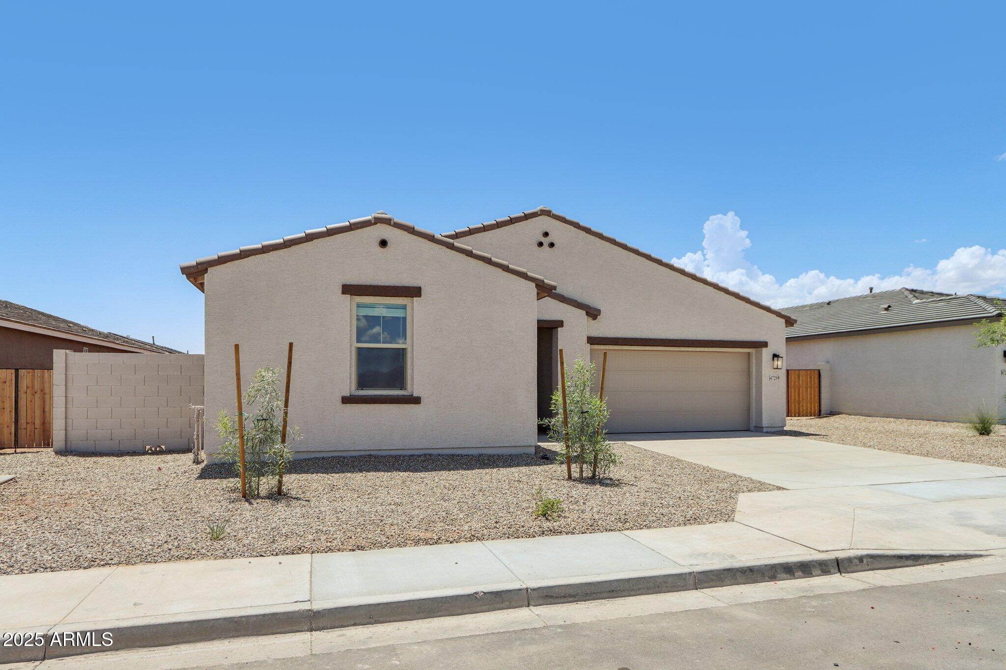 47219 W PECAN WOODS