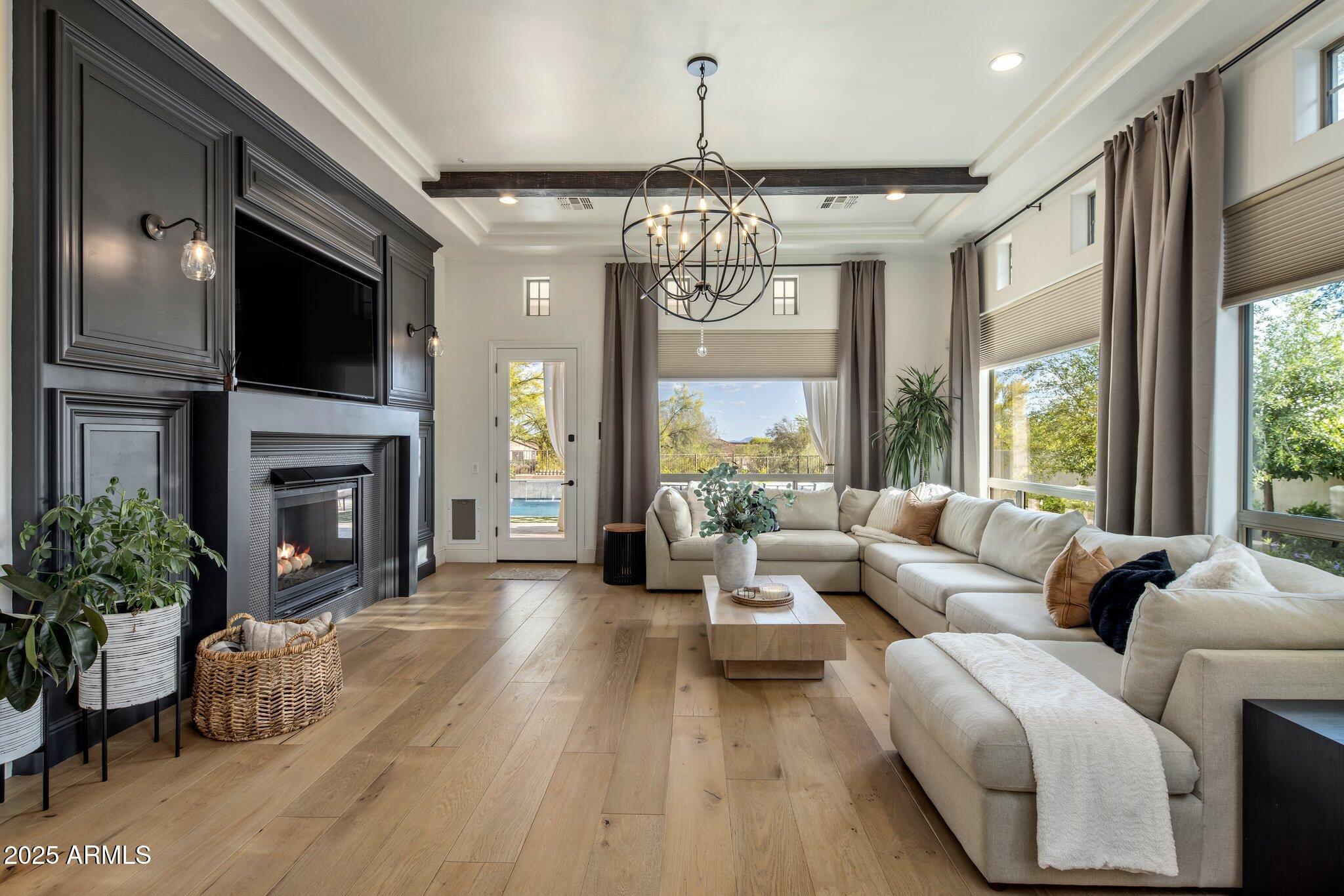 7327 E LA JUNTA Road