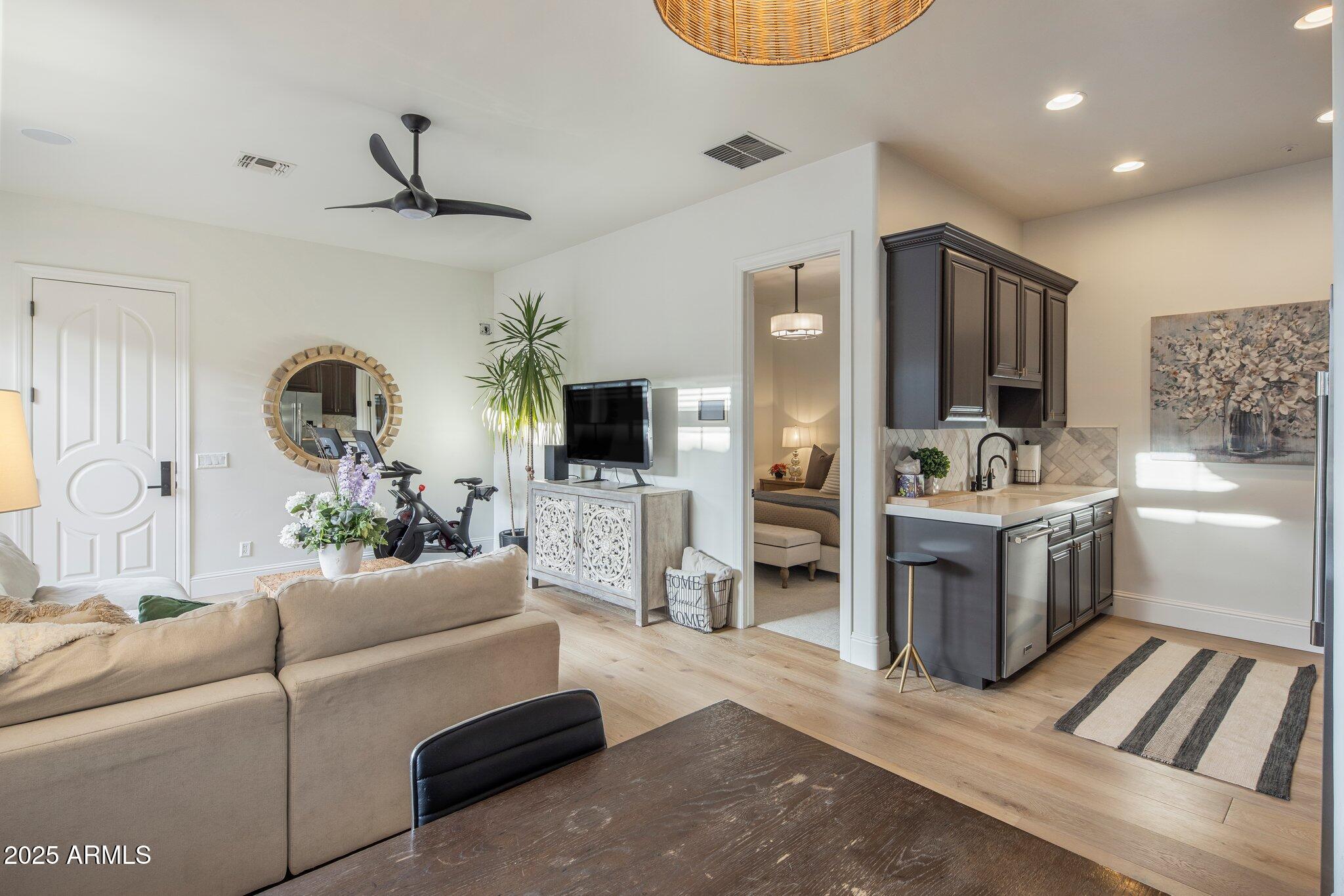 7327 E LA JUNTA Road