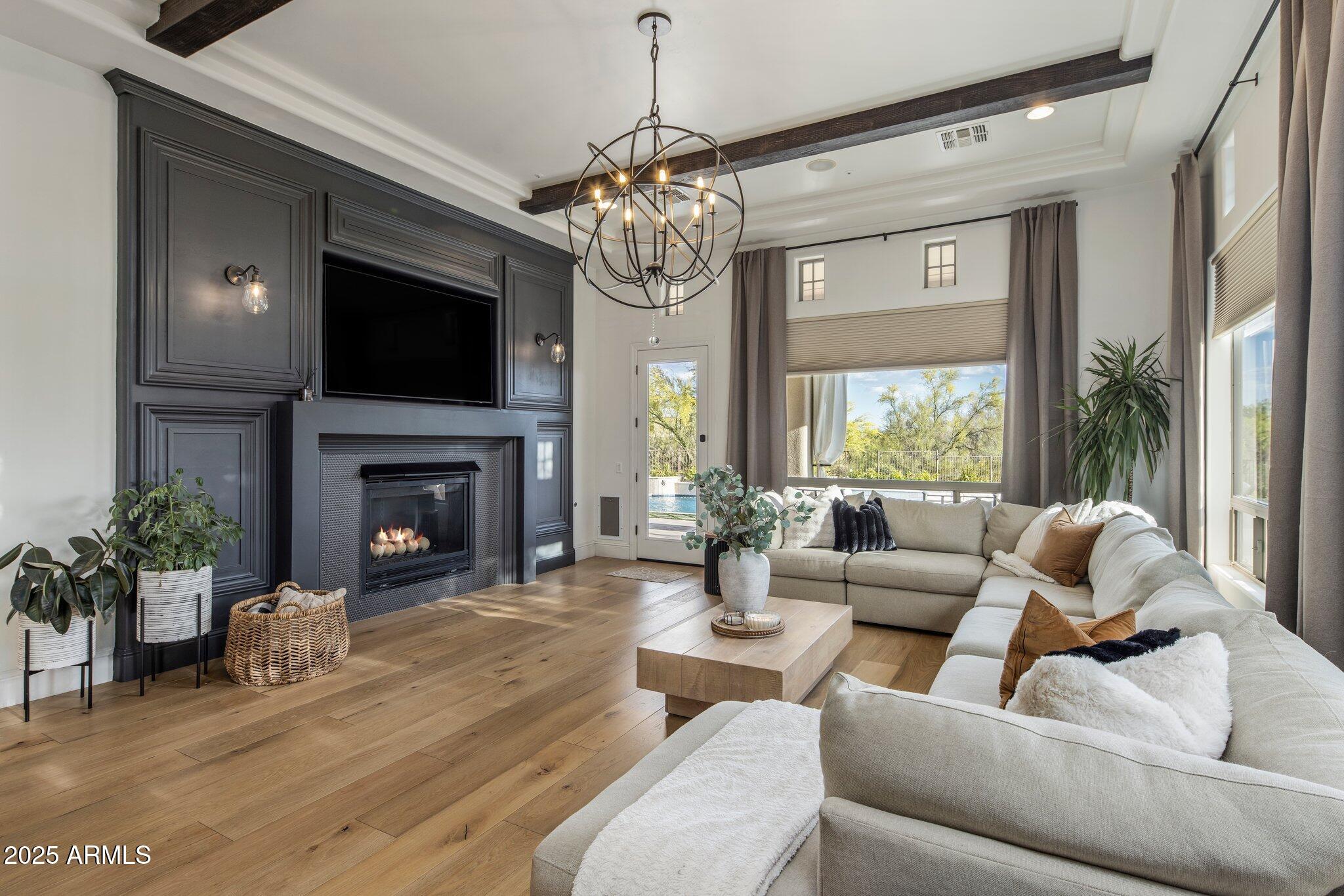 7327 E LA JUNTA Road