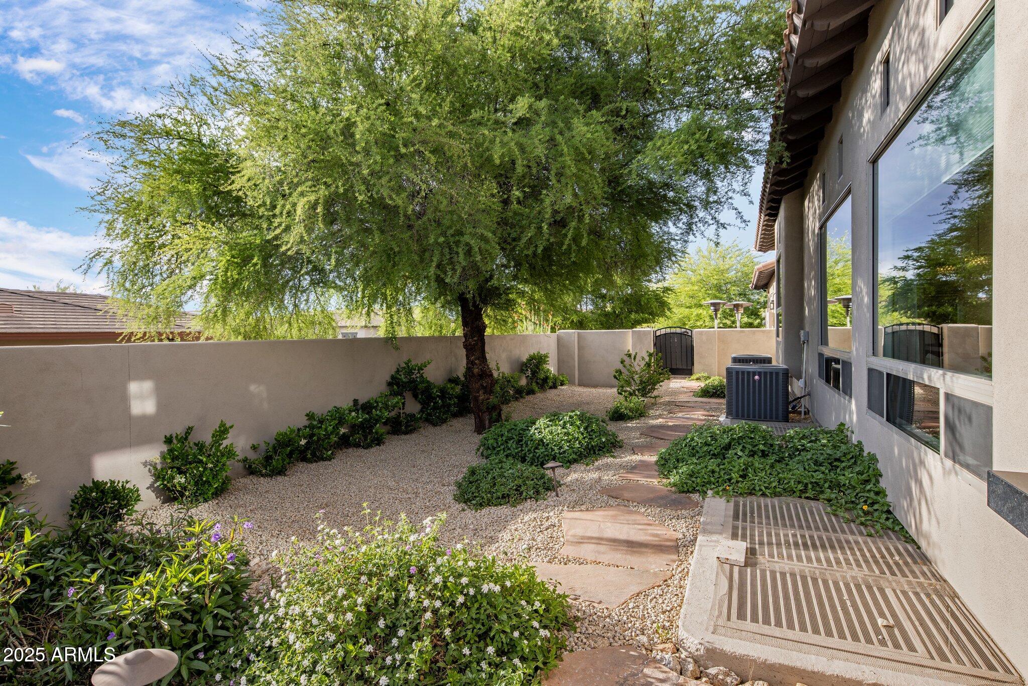 7327 E LA JUNTA Road