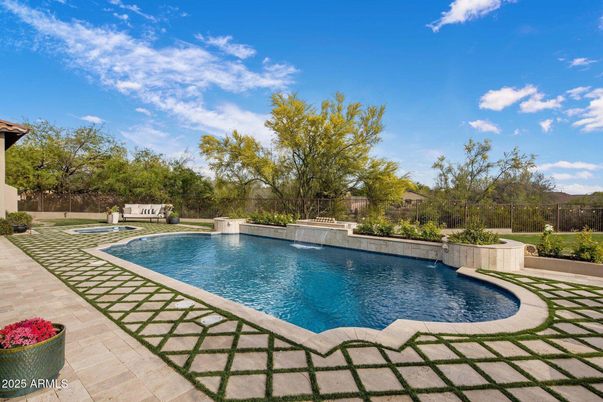 7327 E LA JUNTA Road