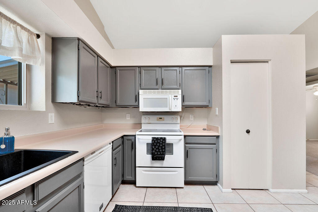 5135 E EVERGREEN Street 1159