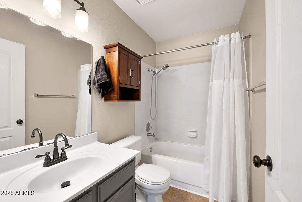 5135 E EVERGREEN Street 1159