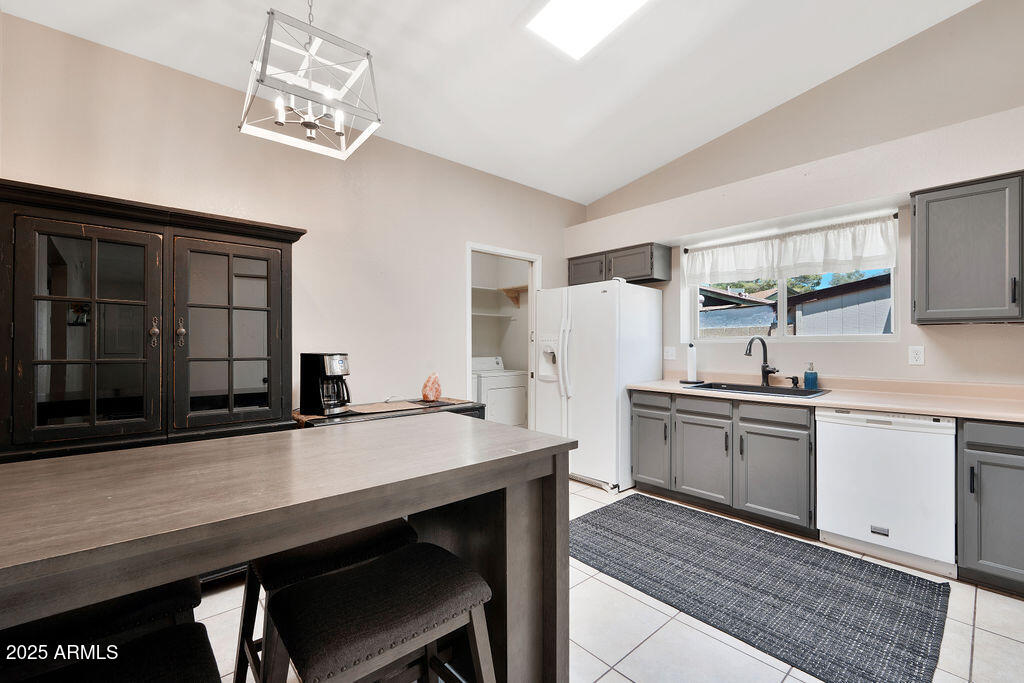 5135 E EVERGREEN Street 1159