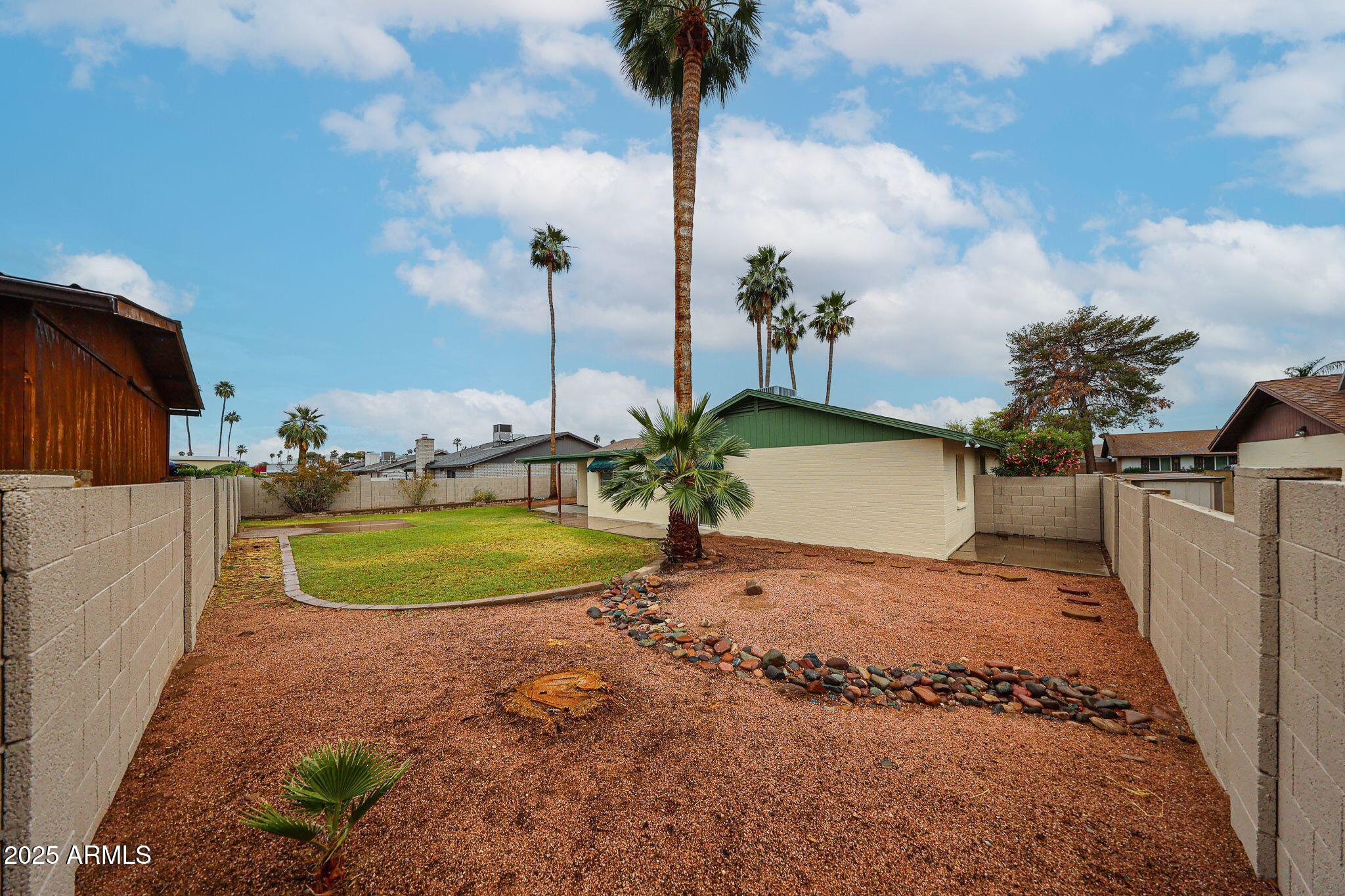 4530 W Larkspur Drive