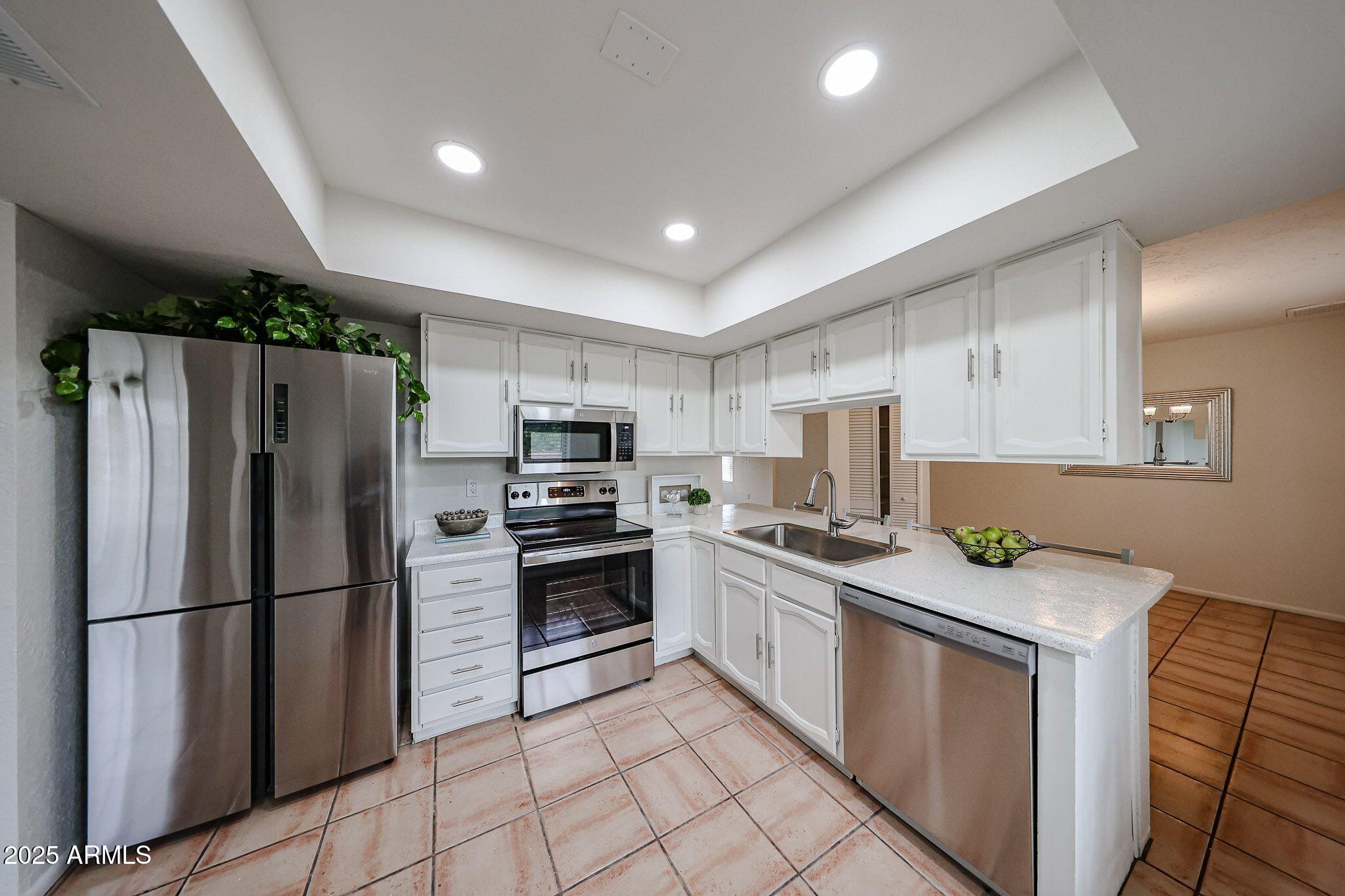 4530 W Larkspur Drive