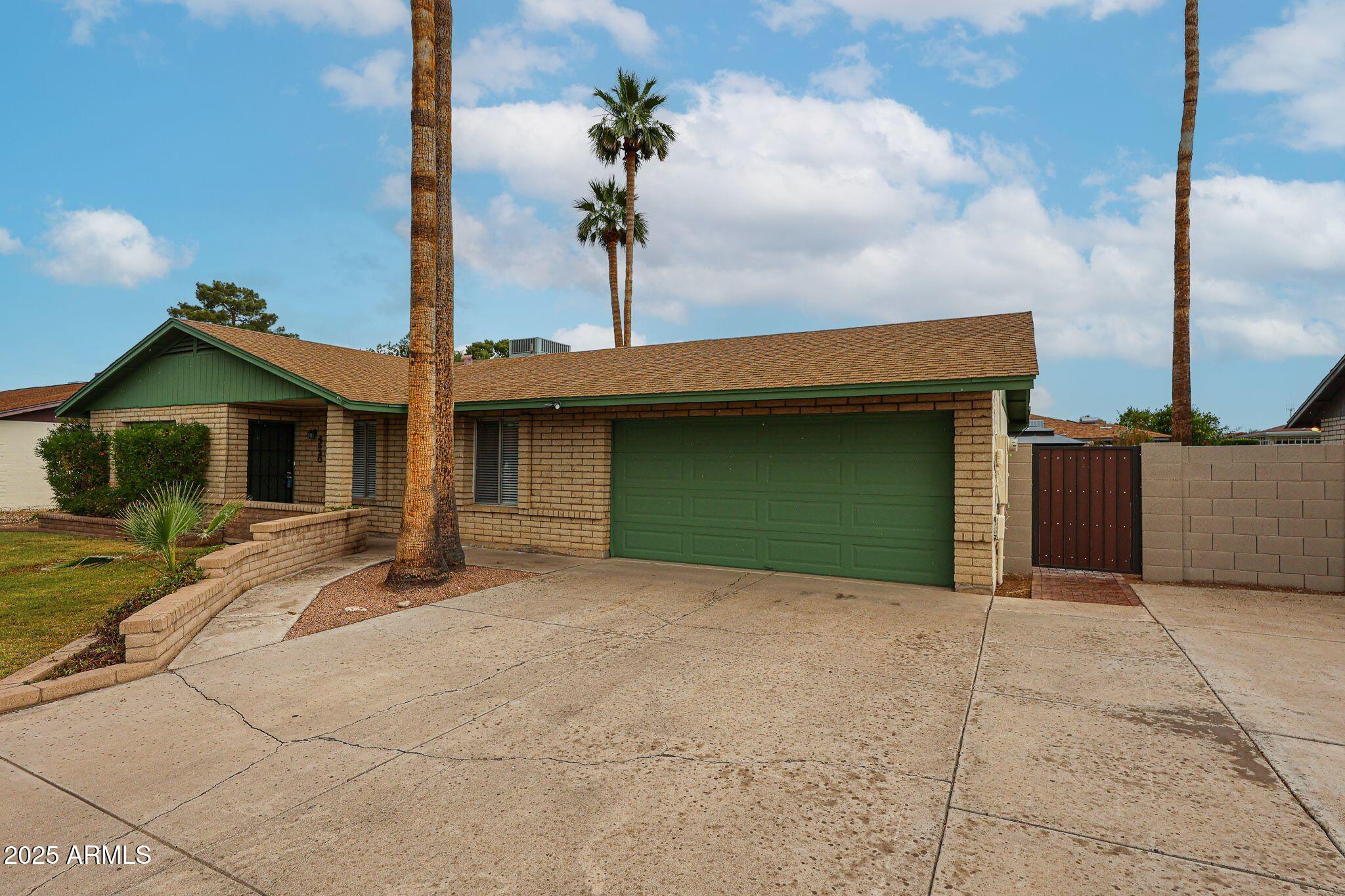 4530 W Larkspur Drive