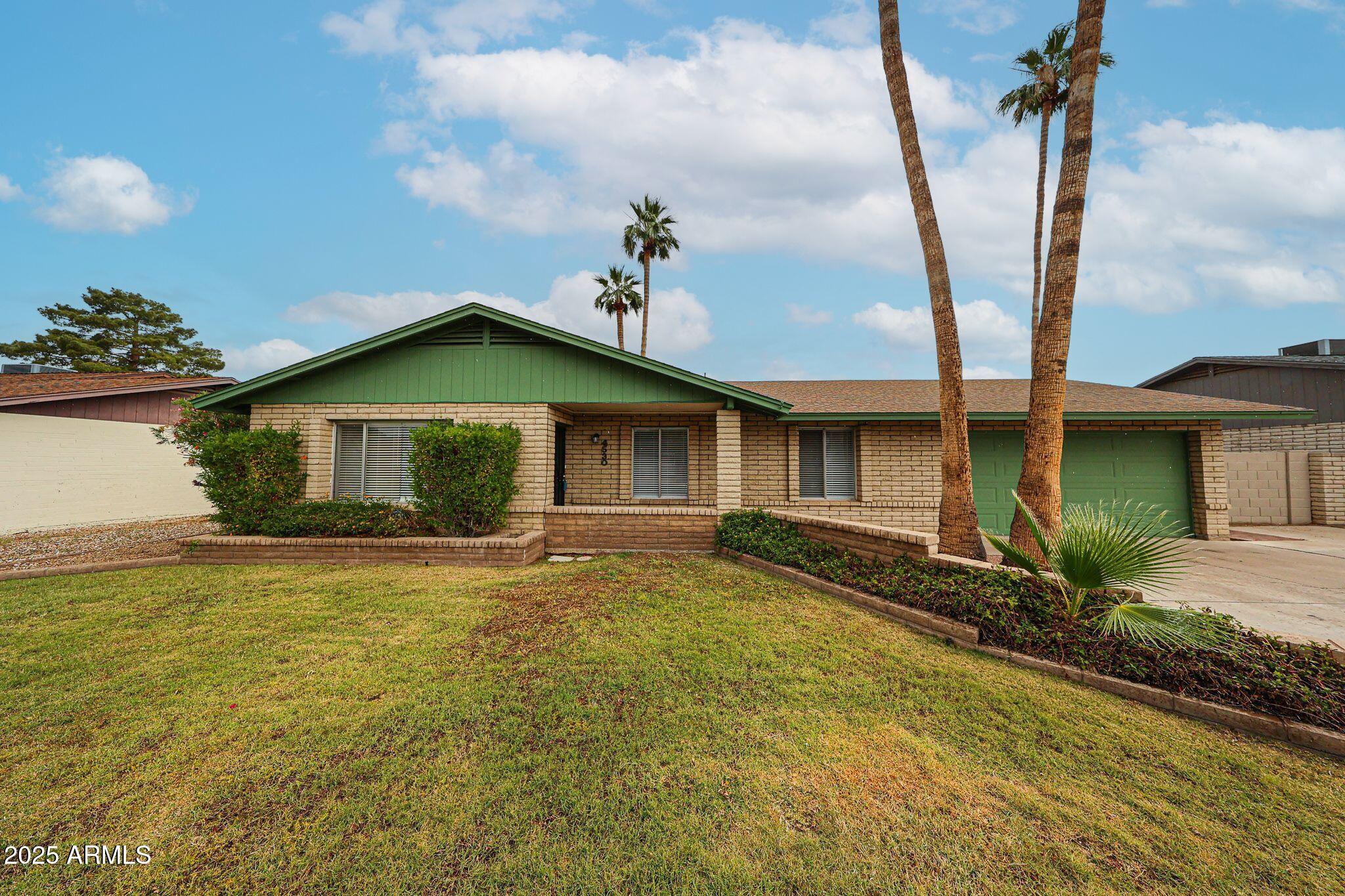 4530 W Larkspur Drive