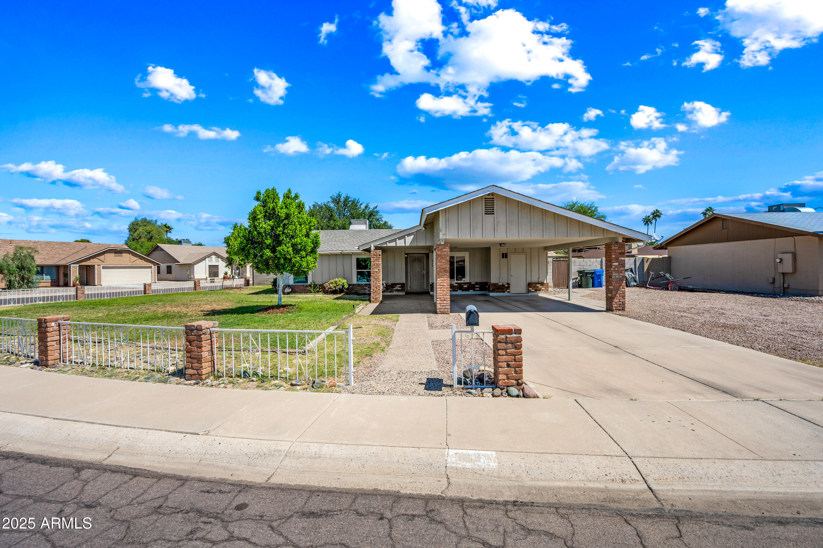 338 W TARO Lane