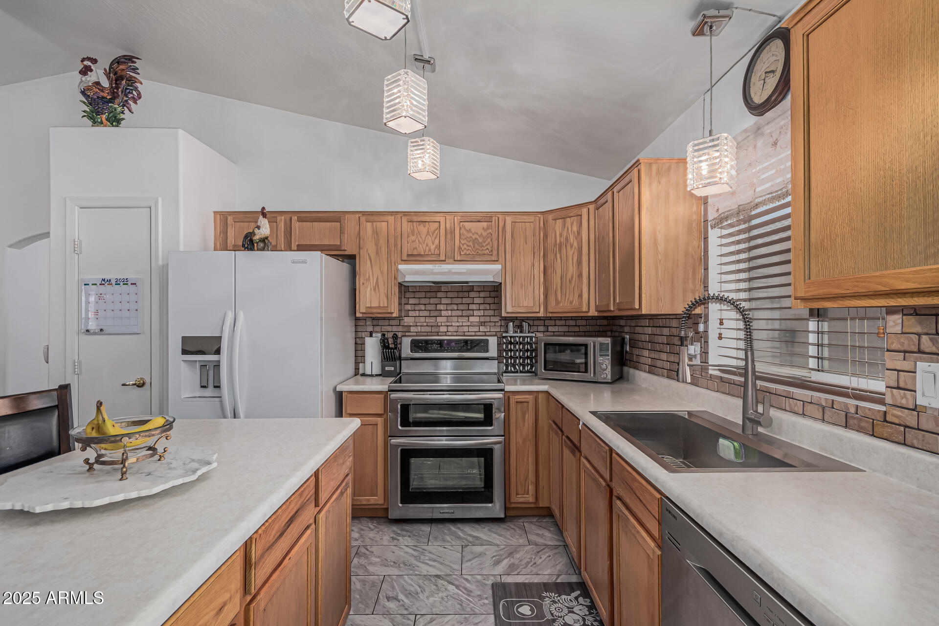 16654 N 19TH Place