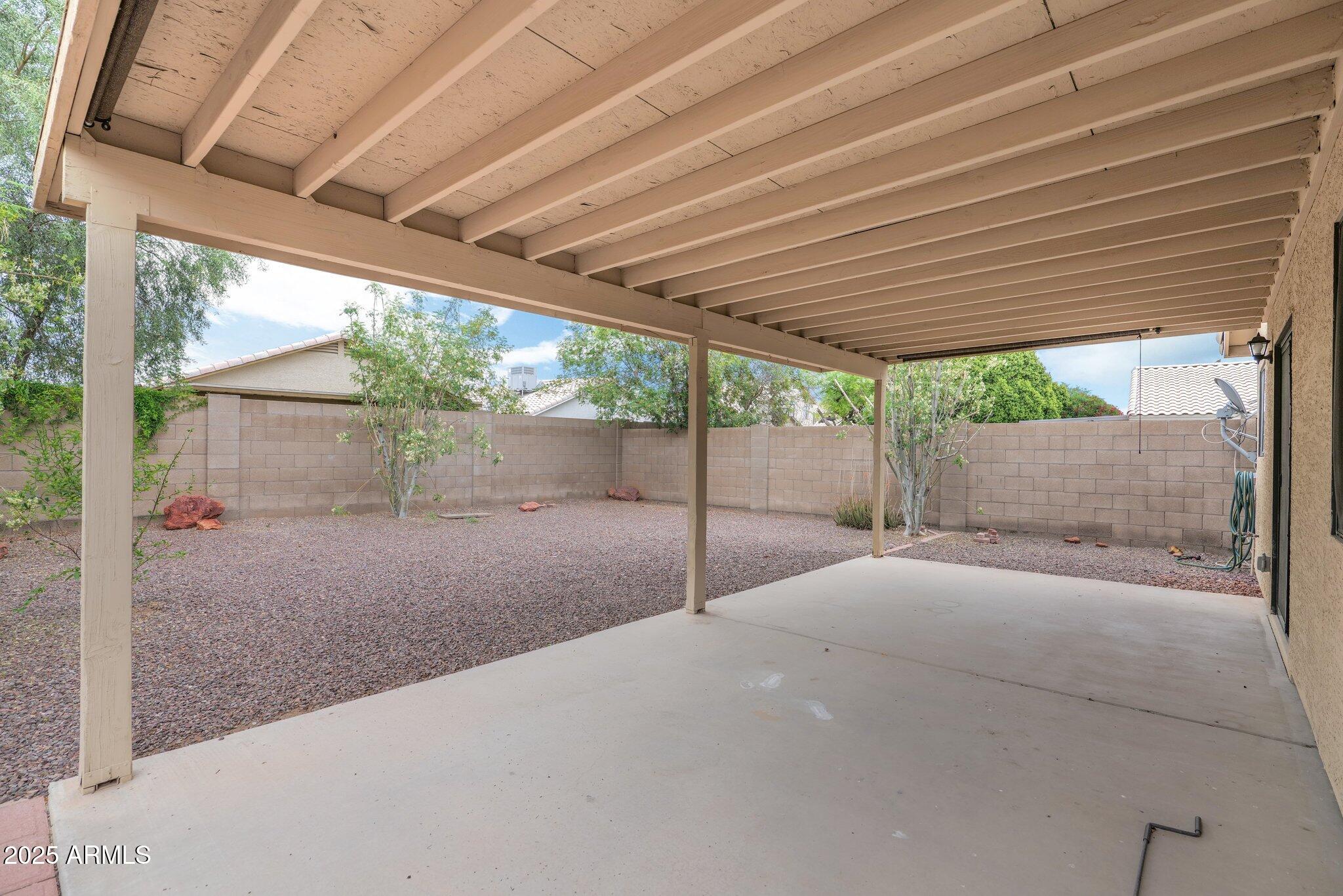 2112 E DONALD Drive