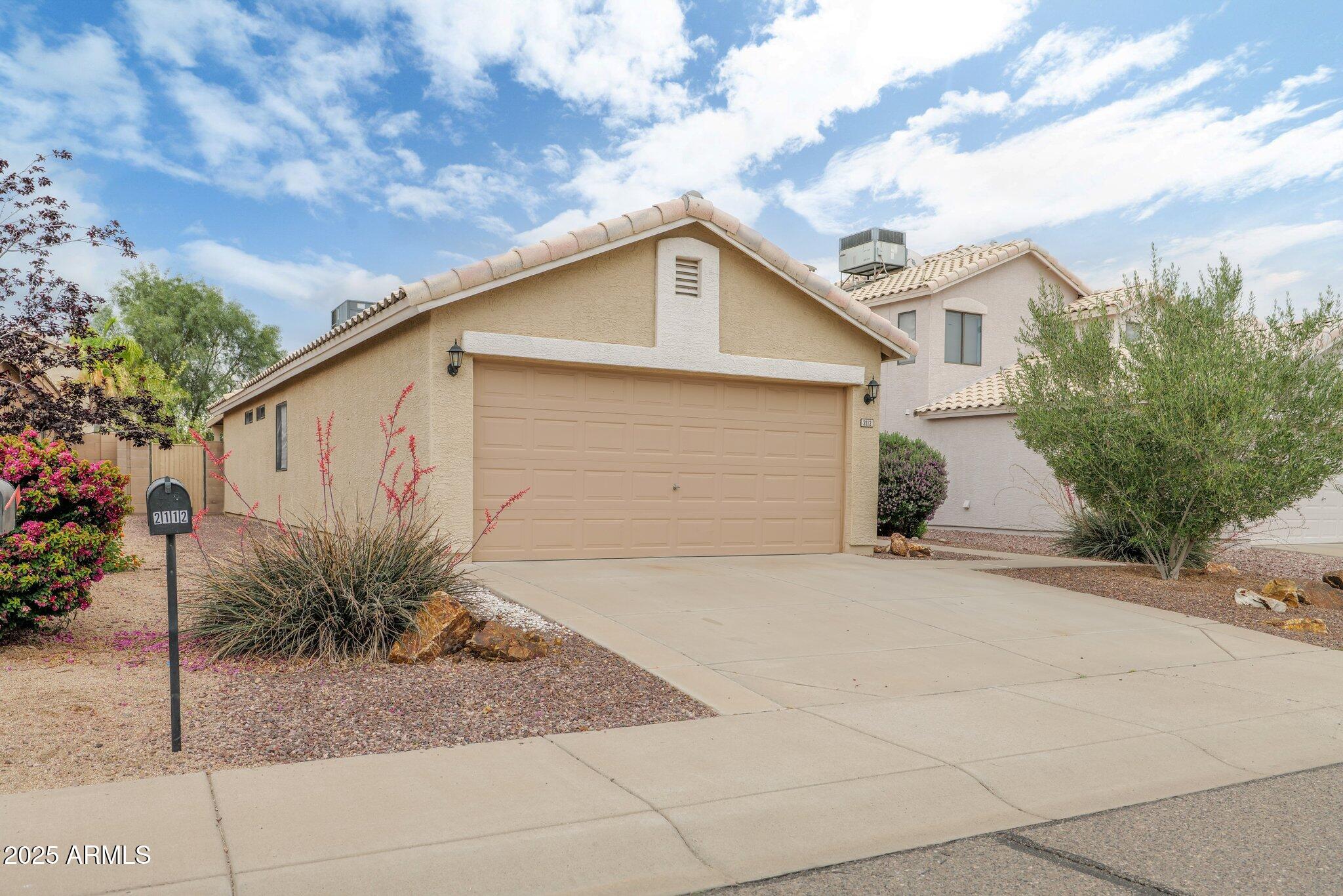2112 E DONALD Drive