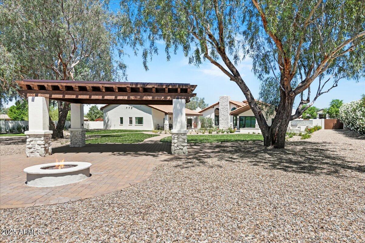 10755 E CHOLLA Lane