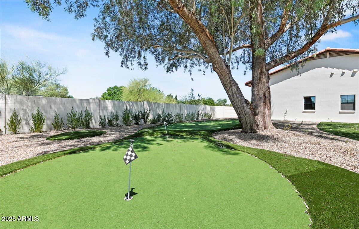 10755 E CHOLLA Lane