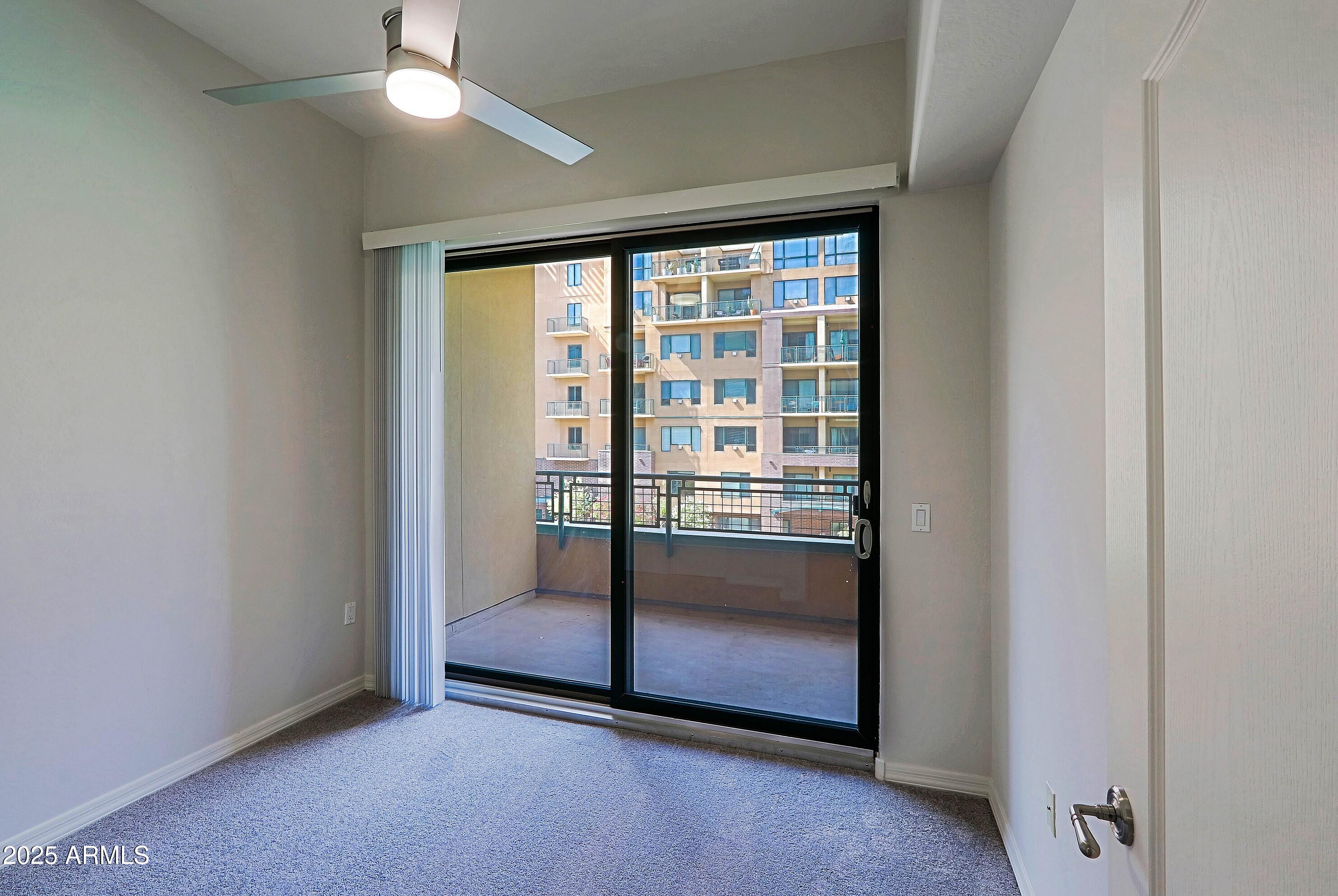 16 W ENCANTO Boulevard 305